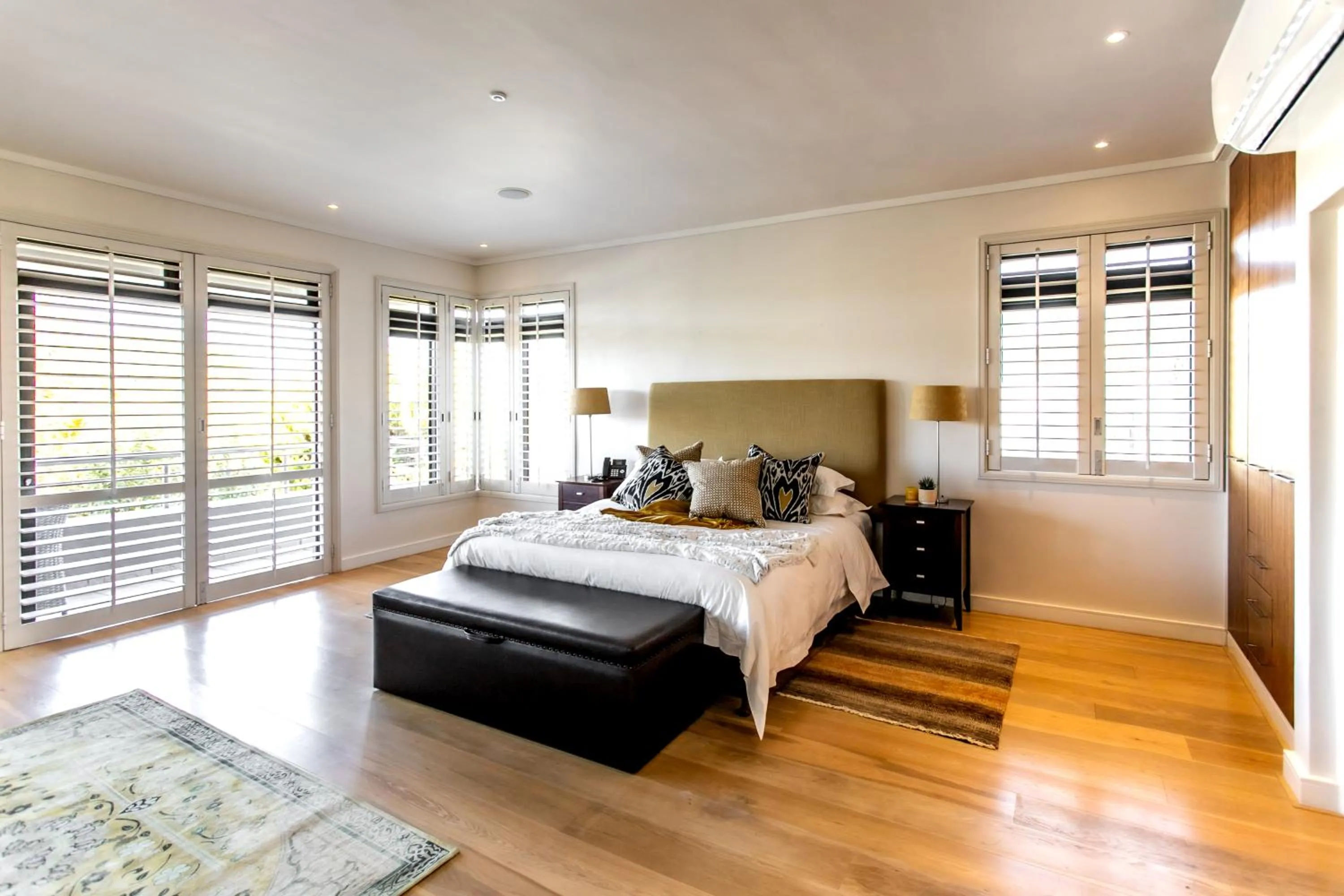 Bedroom, Bed in Selkirk House