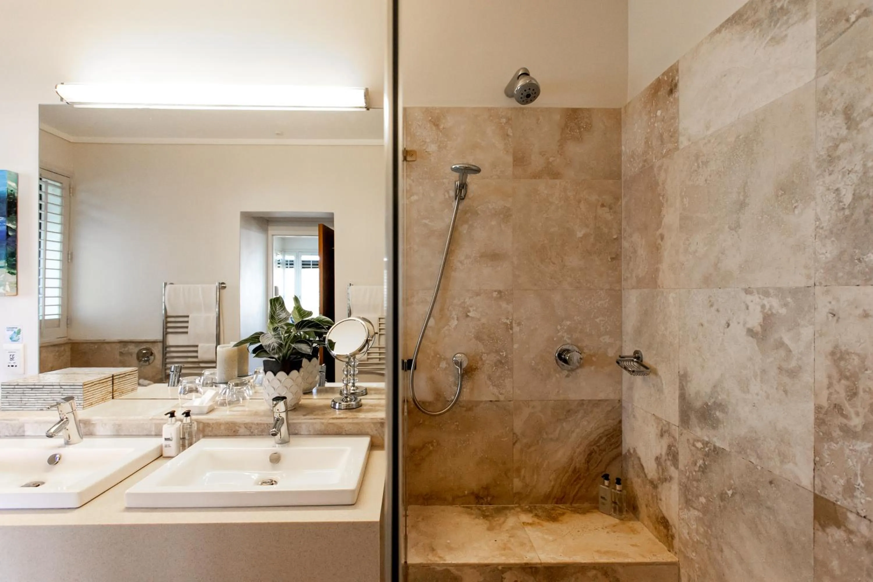Bathroom in Selkirk House