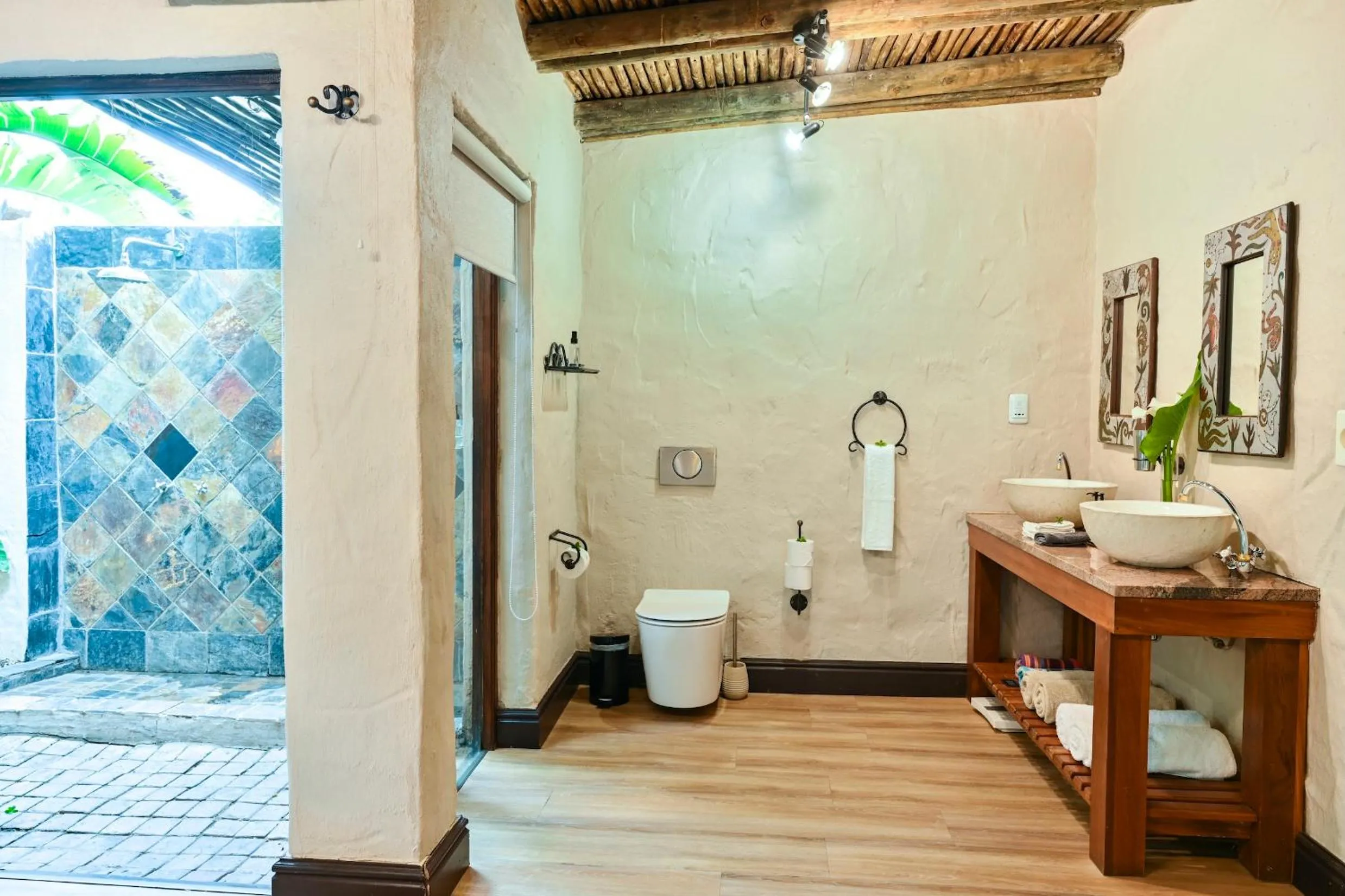 Shower in Woodall Country House and Spa