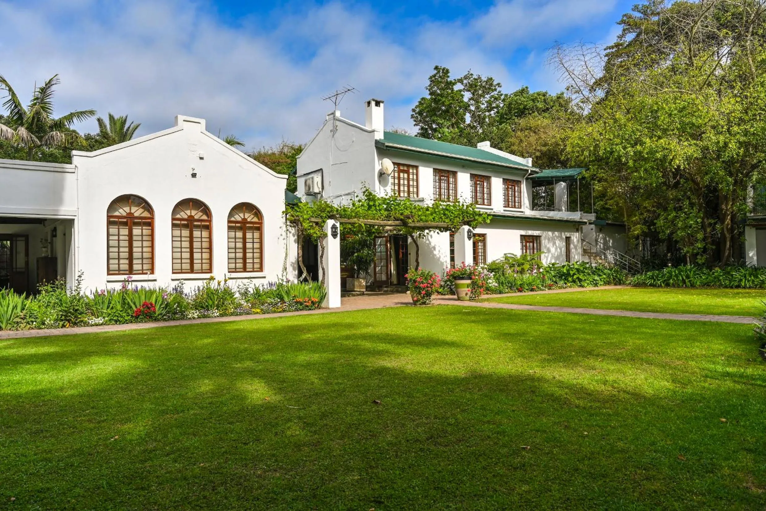 Property building in Woodall Country House and Spa