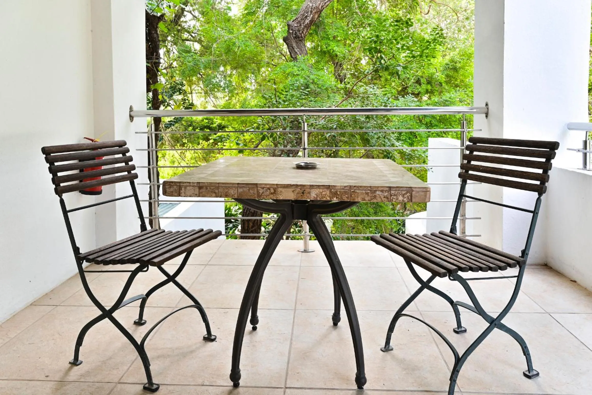 Patio in Woodall Country House and Spa