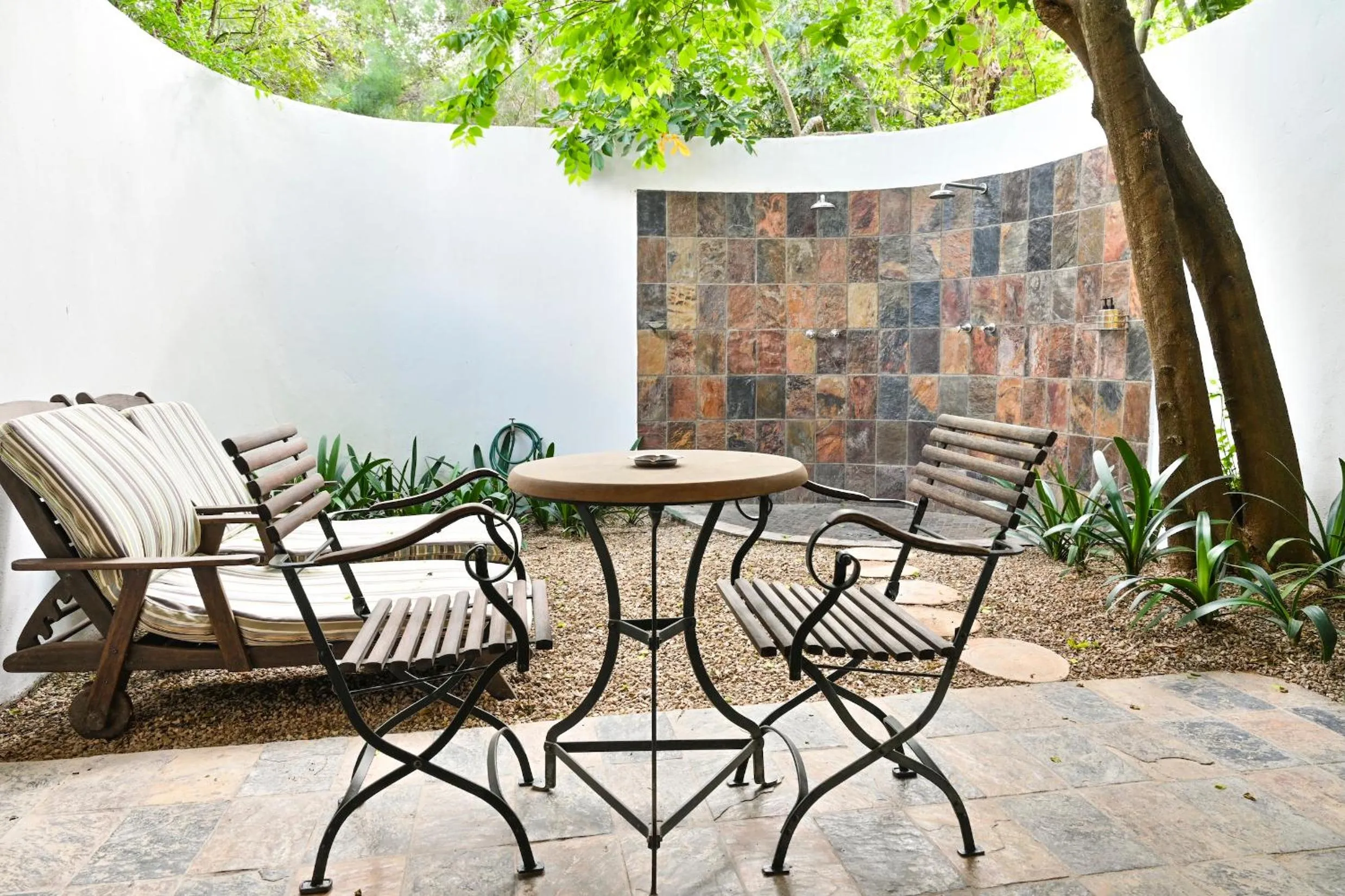 Patio in Woodall Country House and Spa