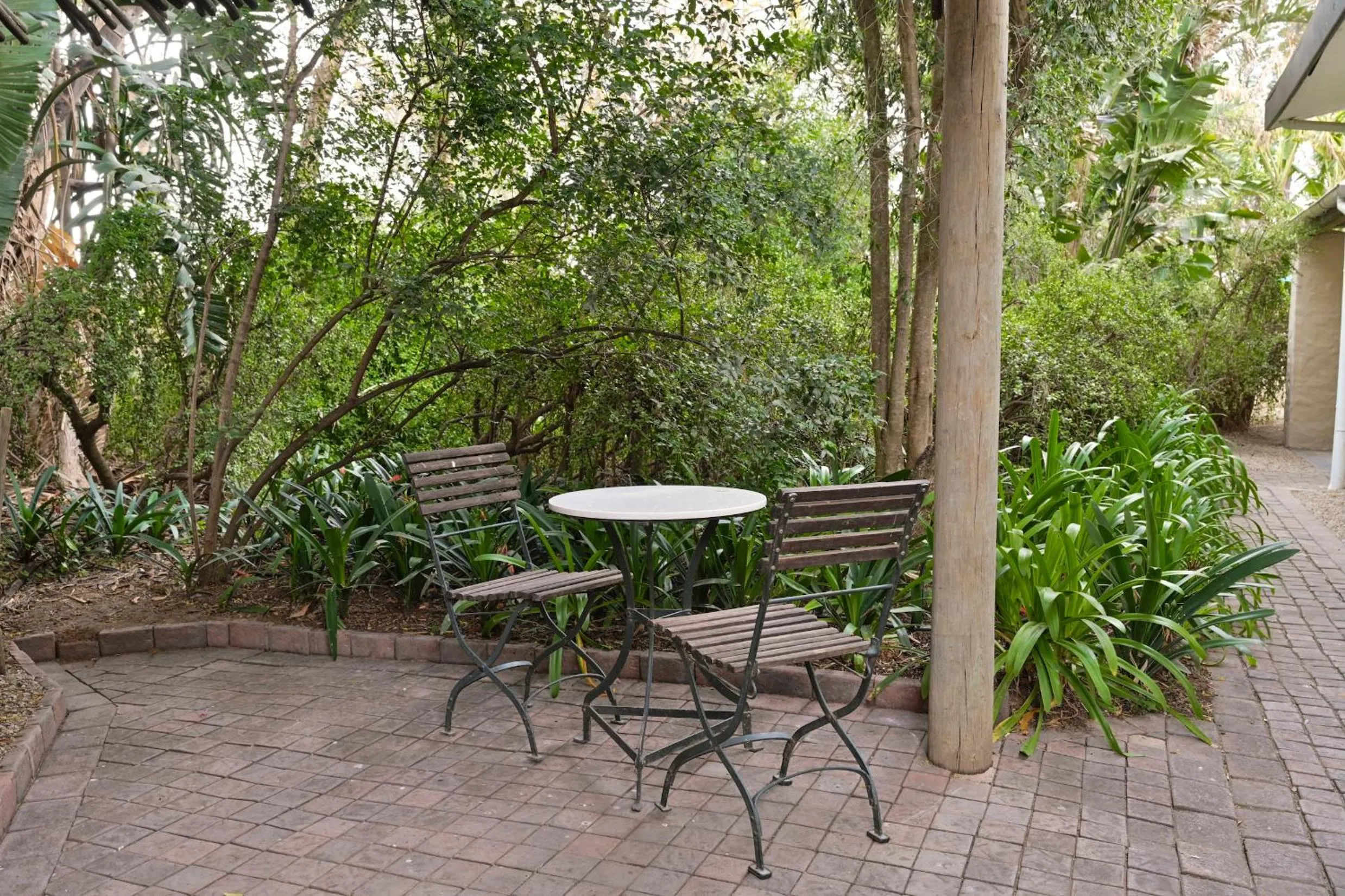 Patio in Woodall Country House and Spa