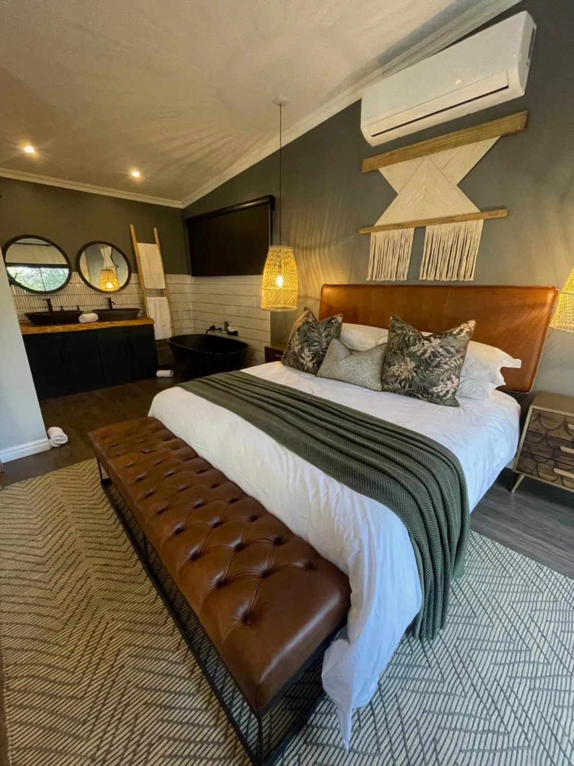 Photo of the whole room in Mont d'Or Monte Bello Estate