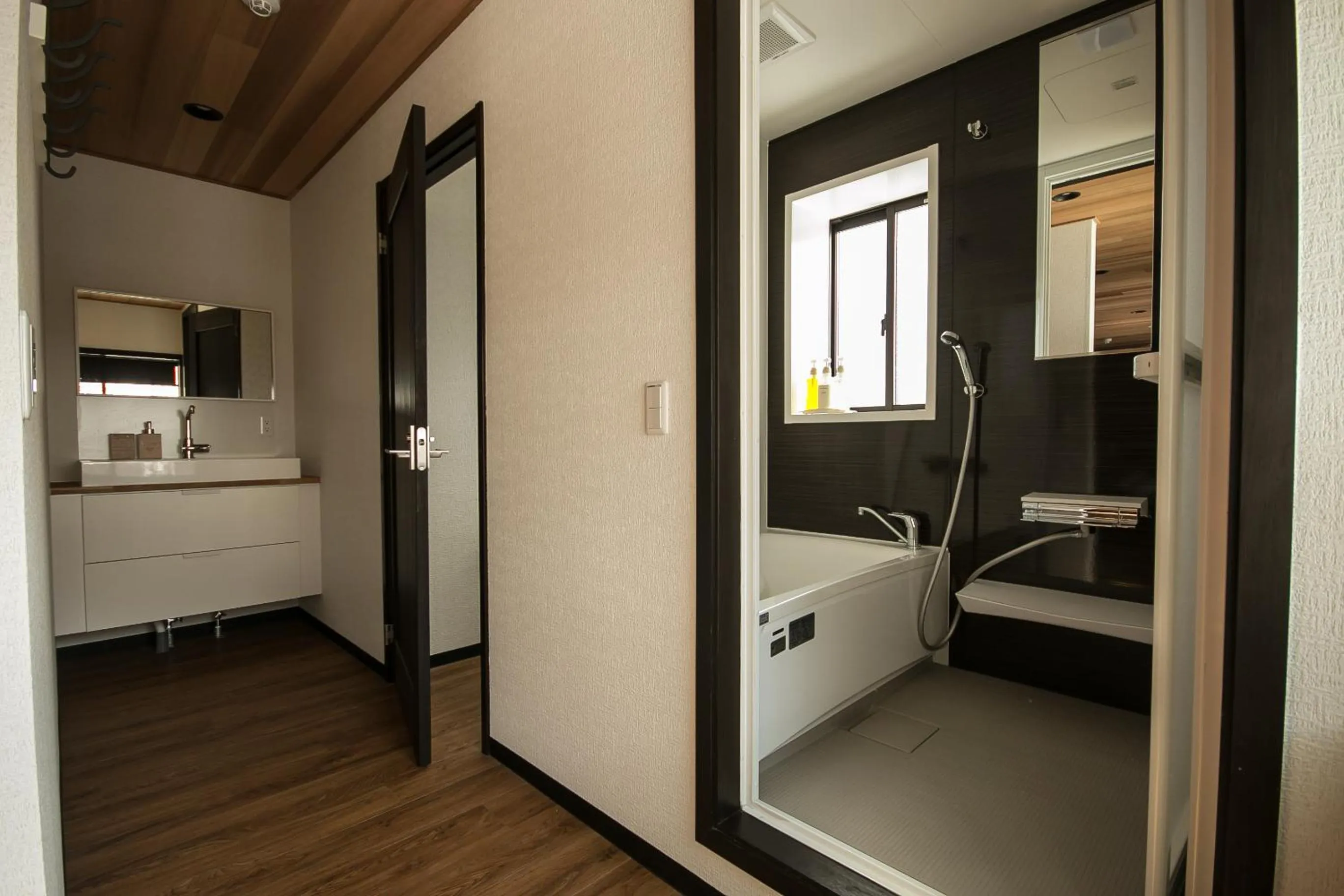 Shower, Bed in Hotel Villa Hakuba by HHG