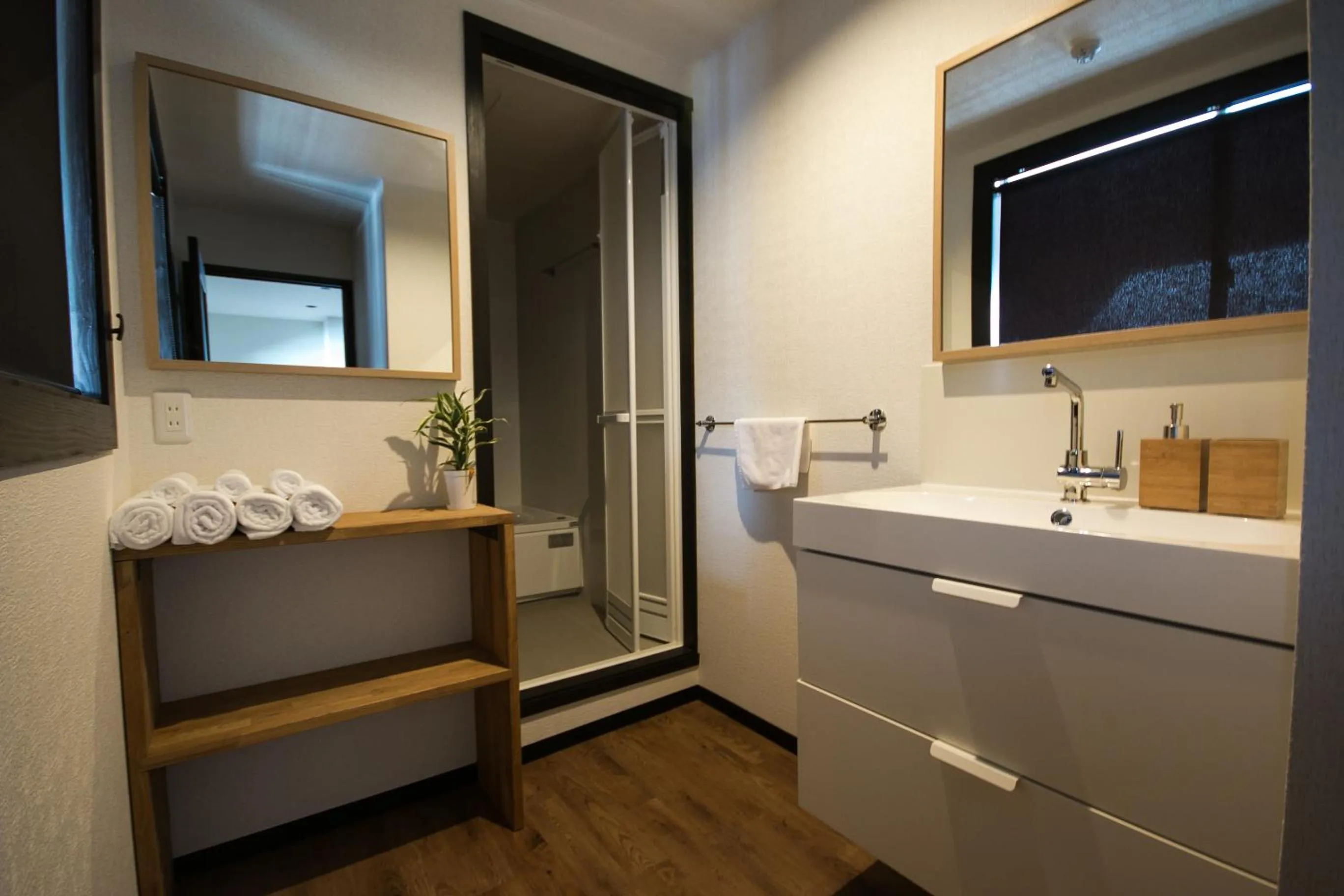 Shower in Hotel Villa Hakuba by HHG