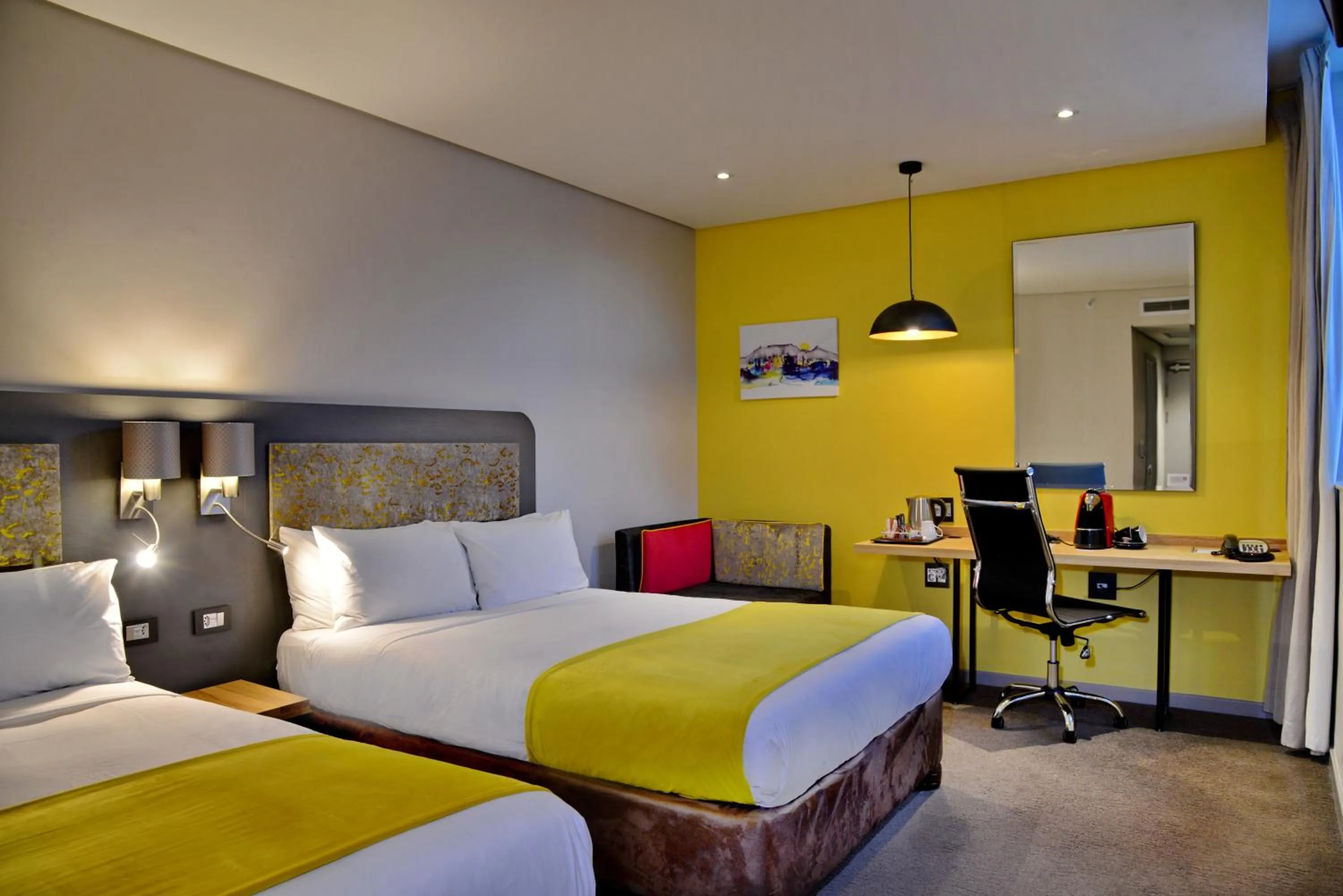 Bed in Cresta Grande Cape Town