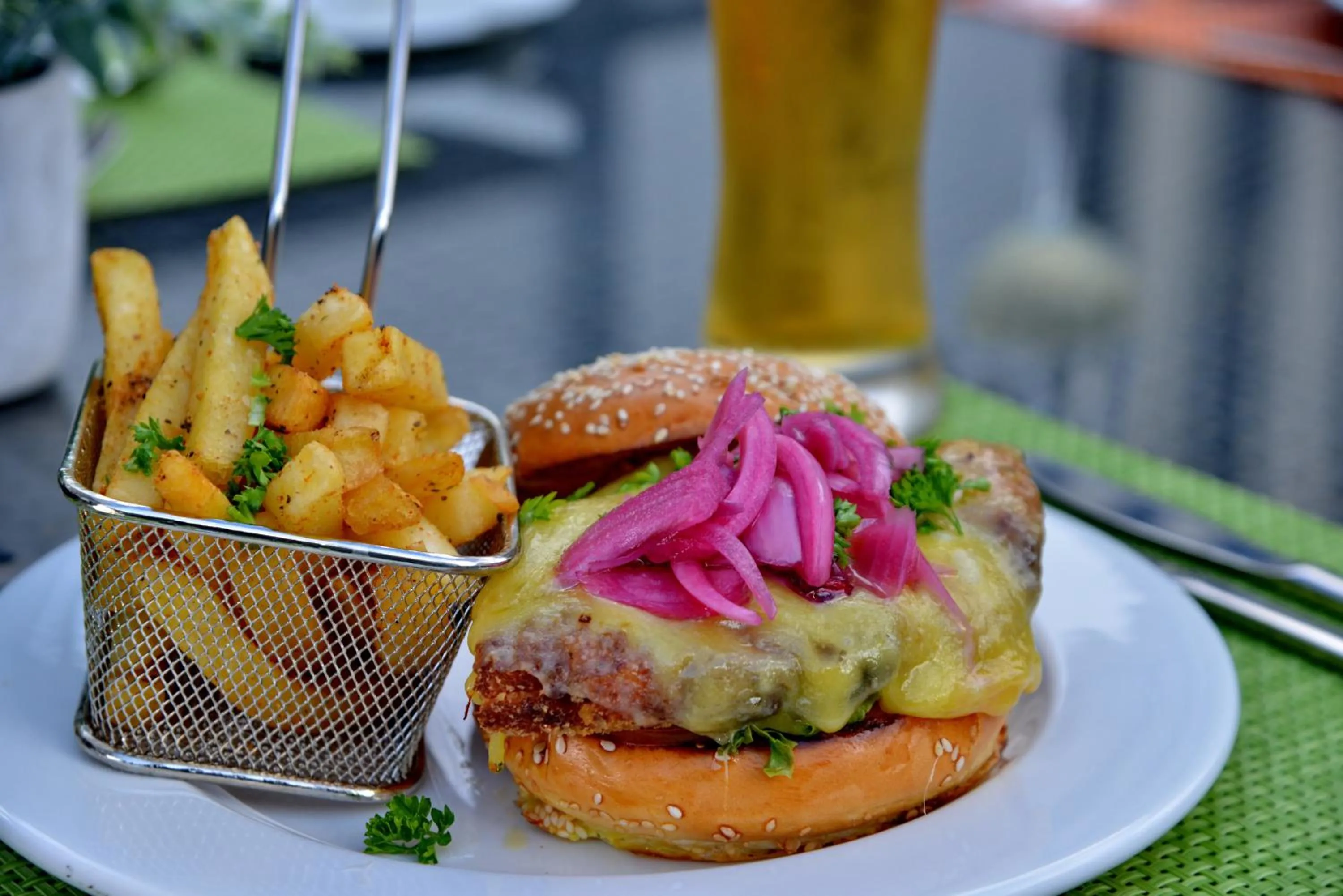 Restaurant/places to eat in Cresta Grande Cape Town