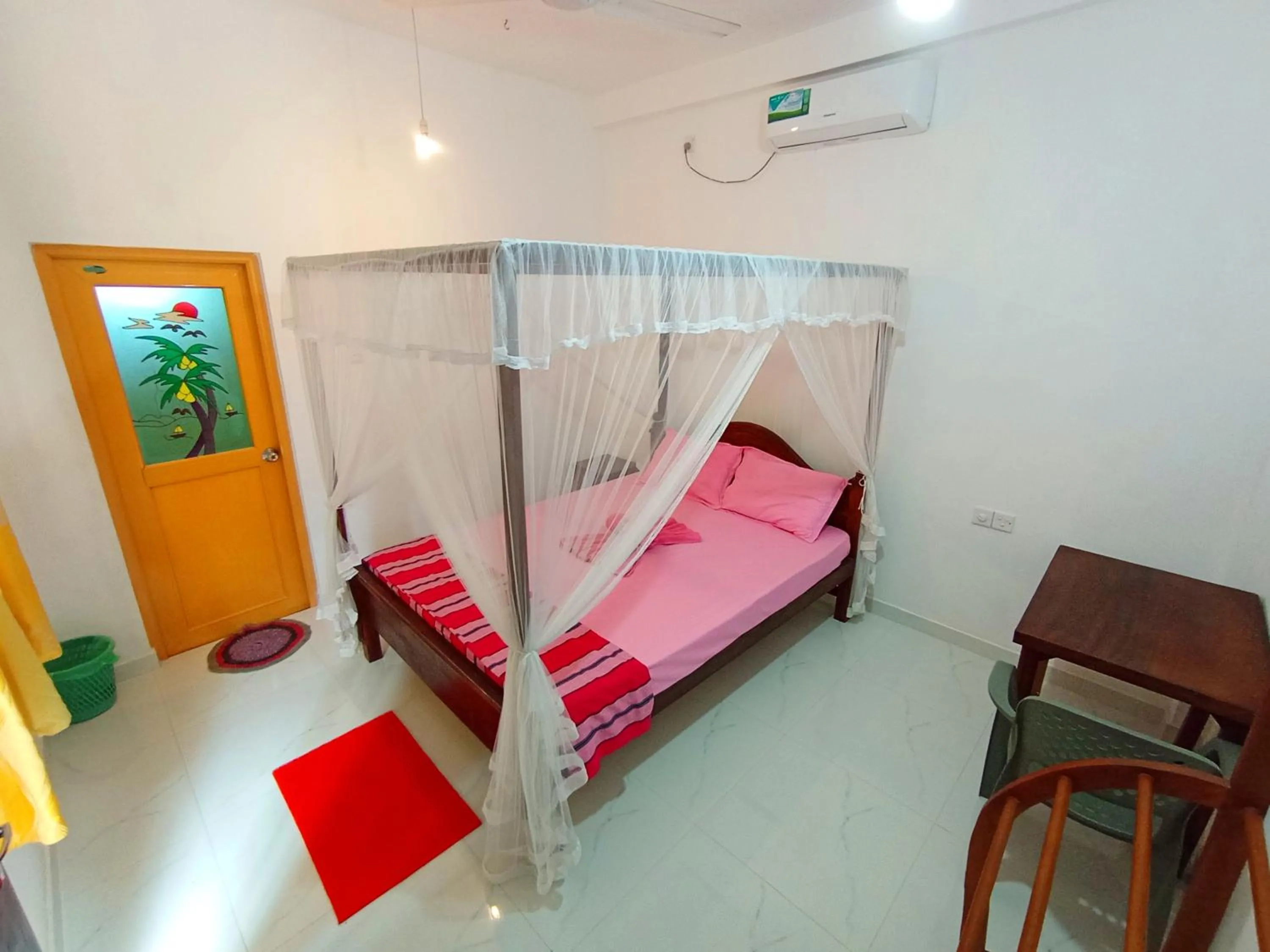 Bed in Allan Guest Mirissa