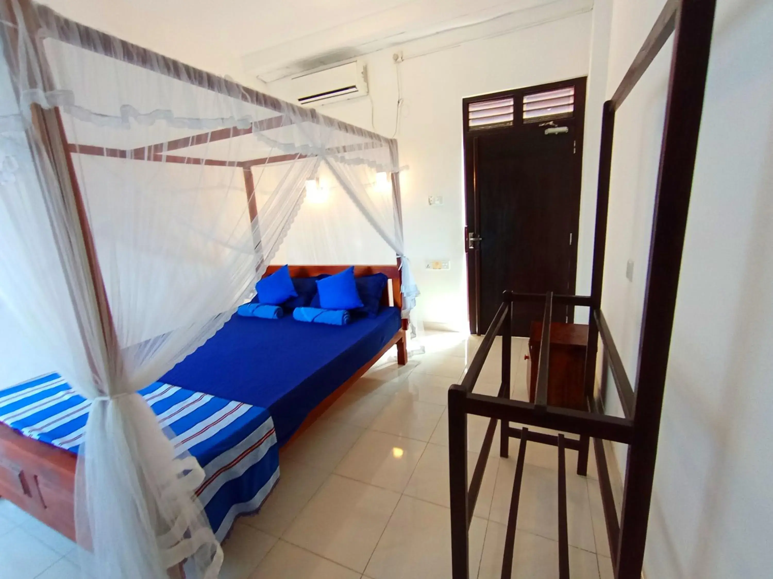 Deluxe Double Room with Side Sea View in Allan Guest Mirissa Deluxe Double Room with Side Sea View in Allan Guest Mirissa