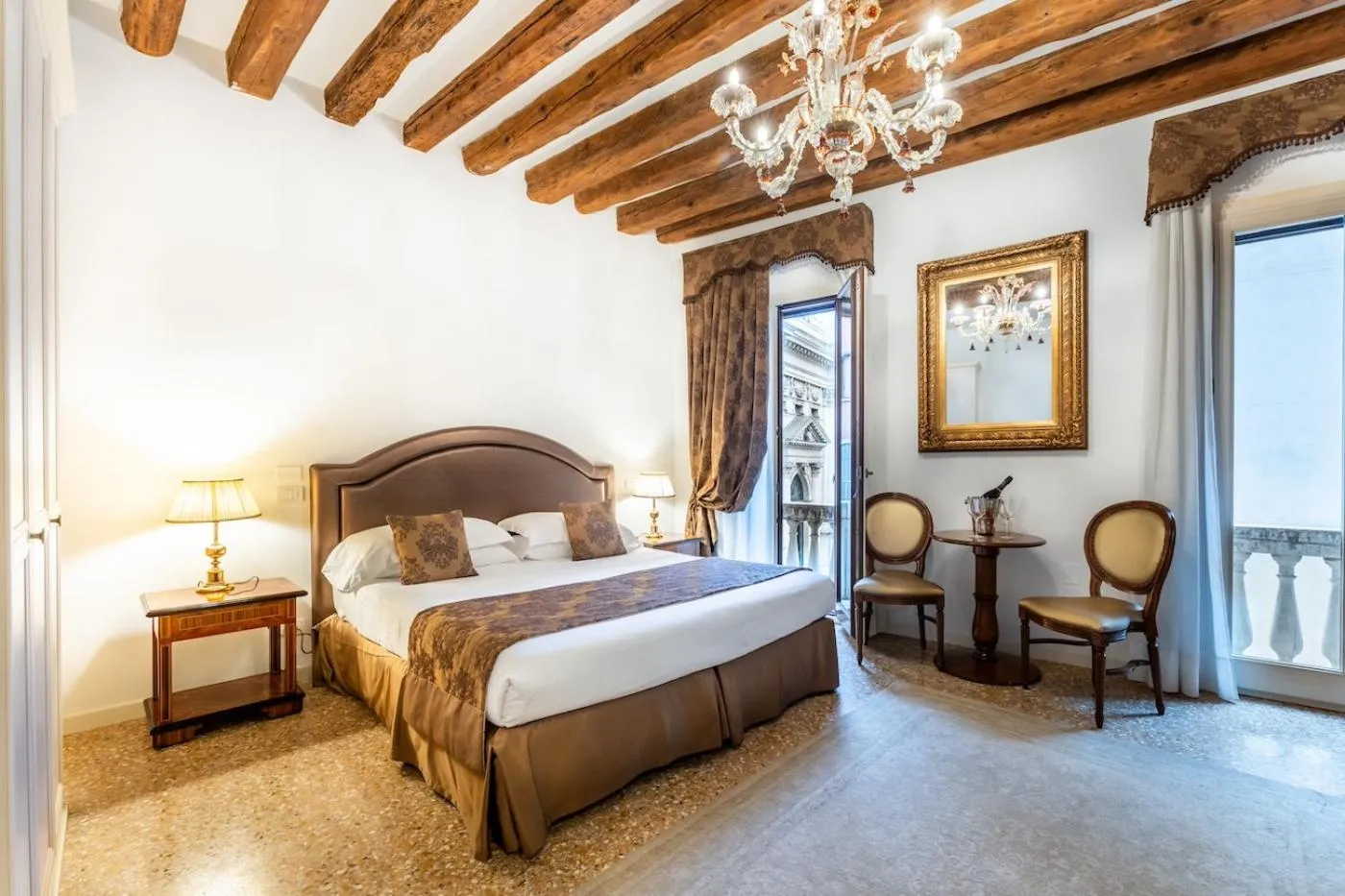 Bedroom, Bed in San Teodoro Palace - Luxury Apartments