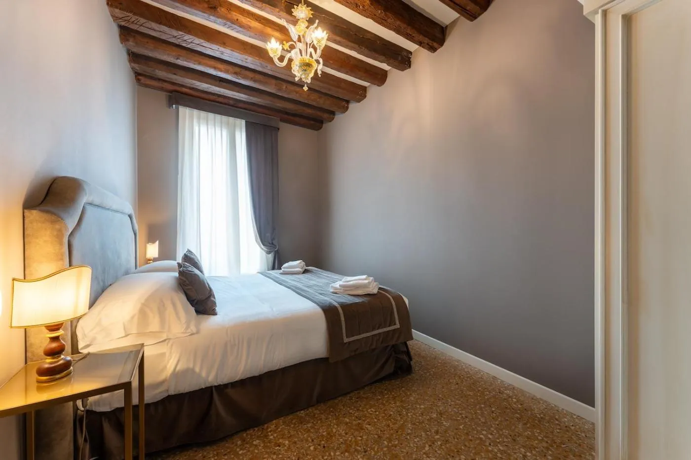 Bedroom, Bed in San Teodoro Palace - Luxury Apartments