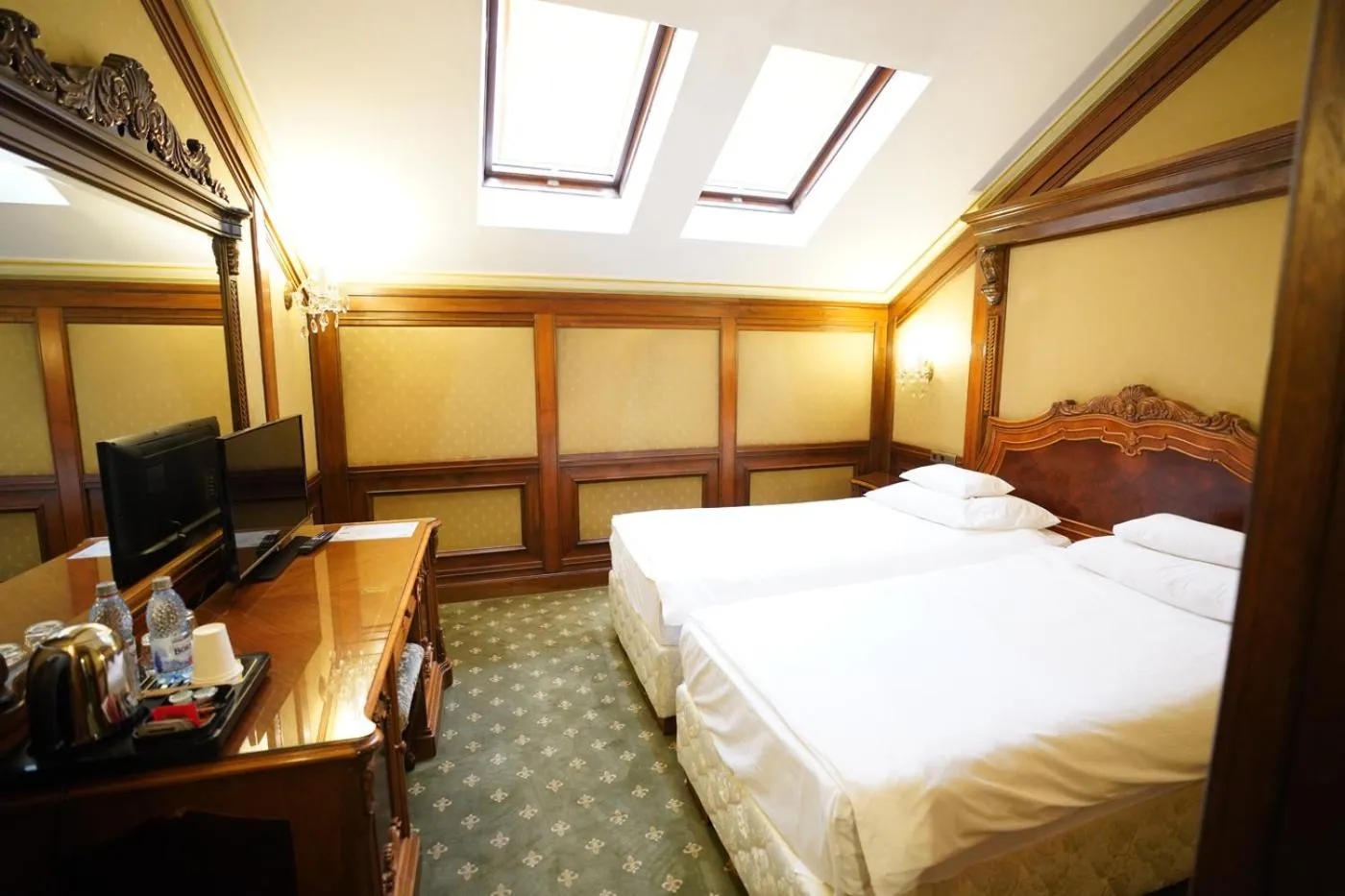 Bed in Hotel Casa Capsa