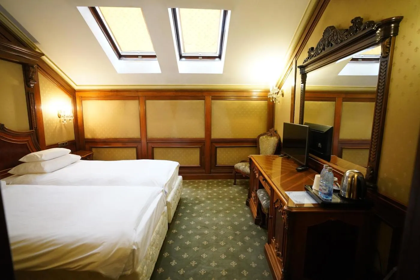 Bed in Hotel Casa Capsa