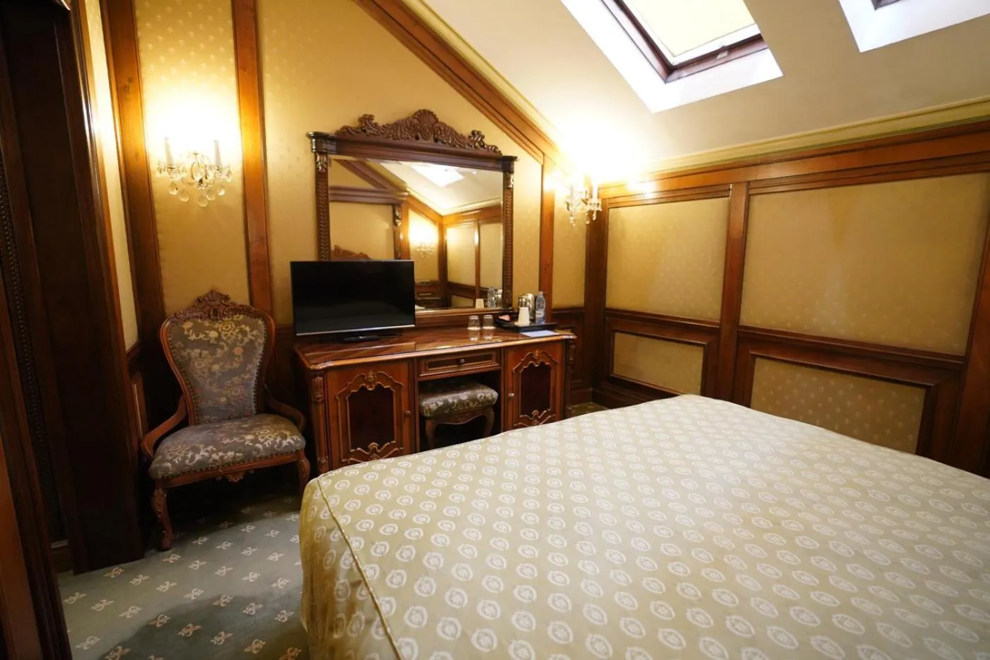 Bed in Hotel Casa Capsa