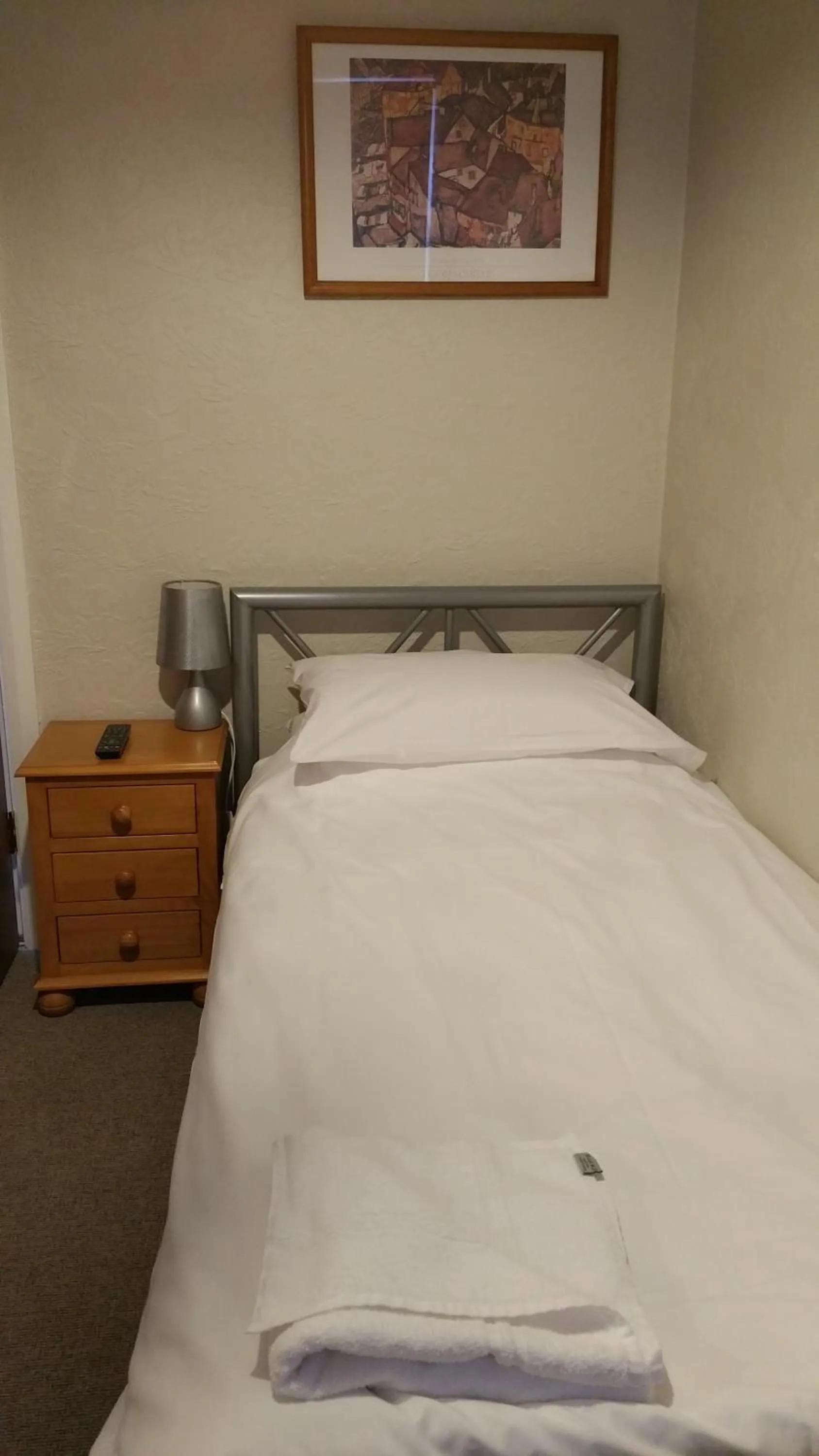 Photo of the whole room, Bed in Maindee Guest House