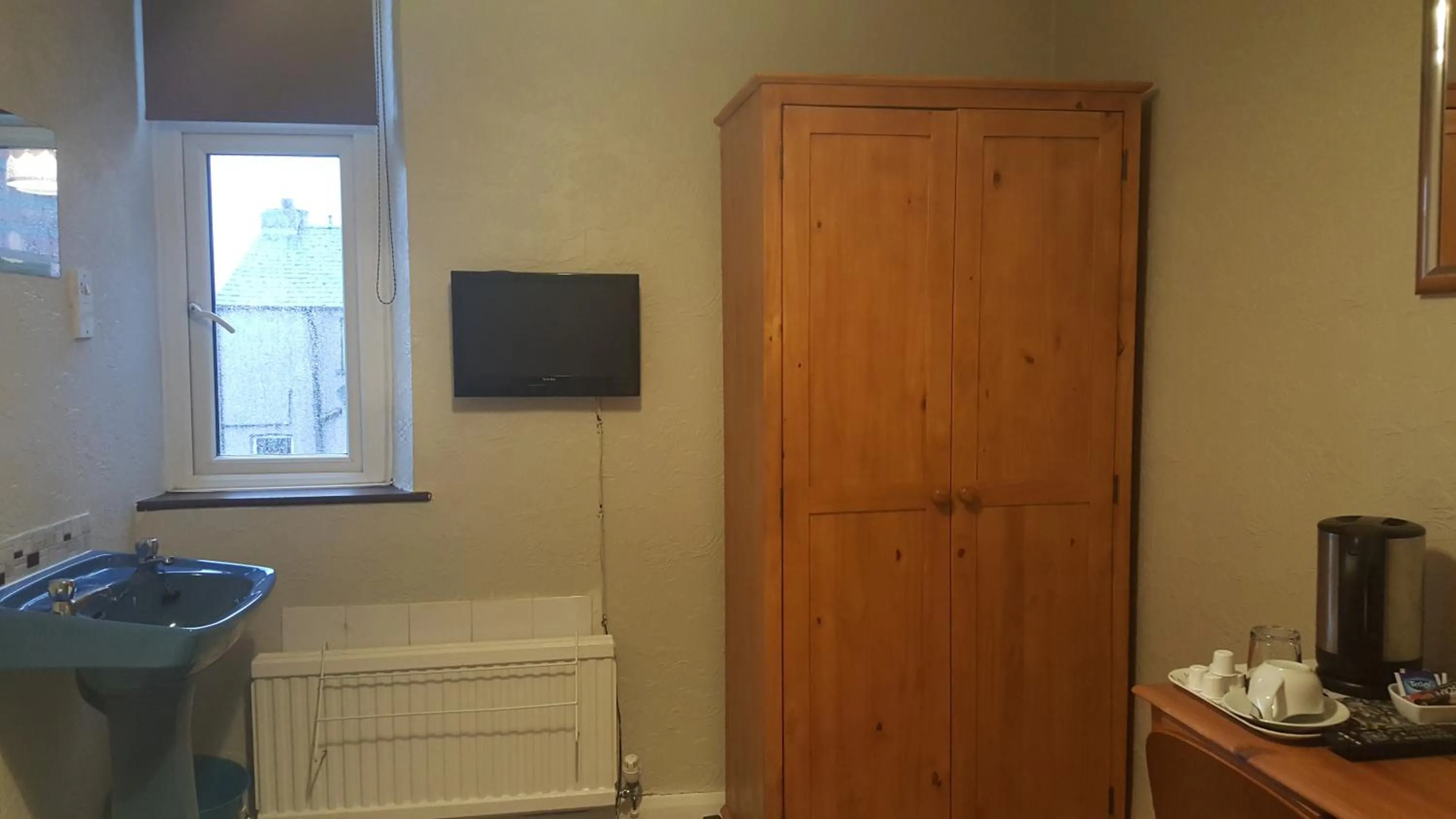 Photo of the whole room in Maindee Guest House