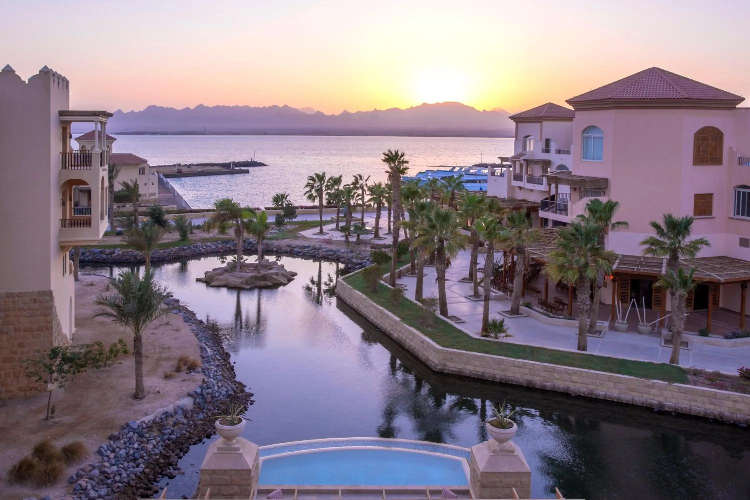 Sunset in Kempinski Hotel Soma Bay