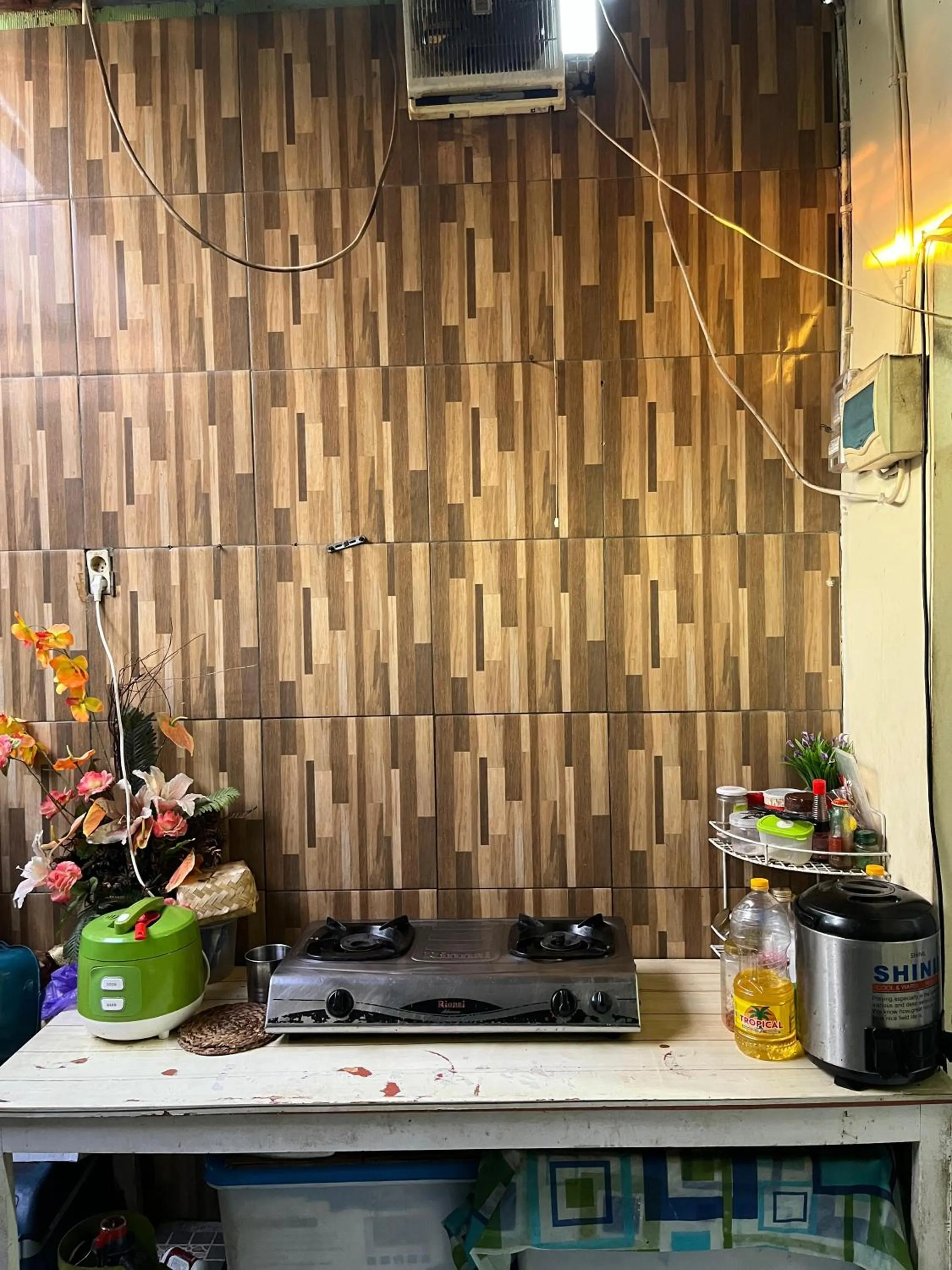 Kitchen or kitchenette in Pendopo Andari Homestay