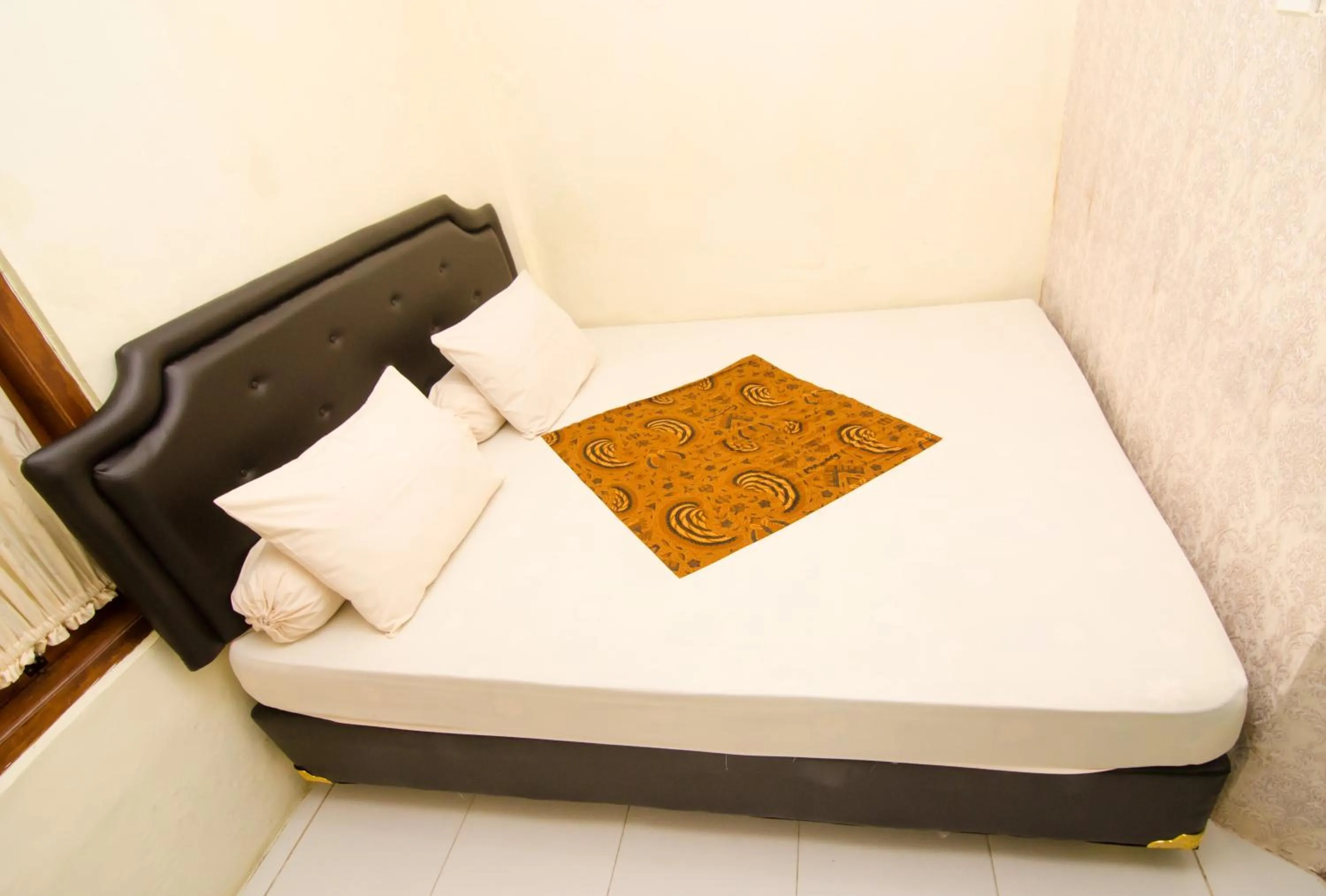 Photo of the whole room, Bed in Pendopo Andari Homestay