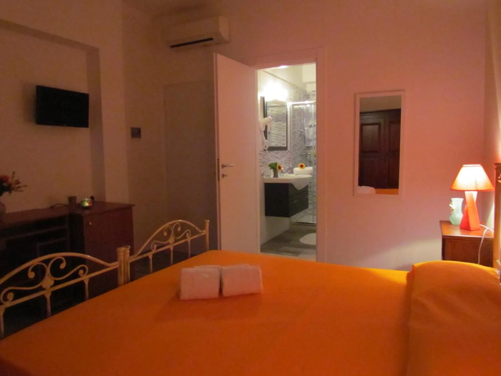 Property building, Bed in B&B Eco Dal Mare