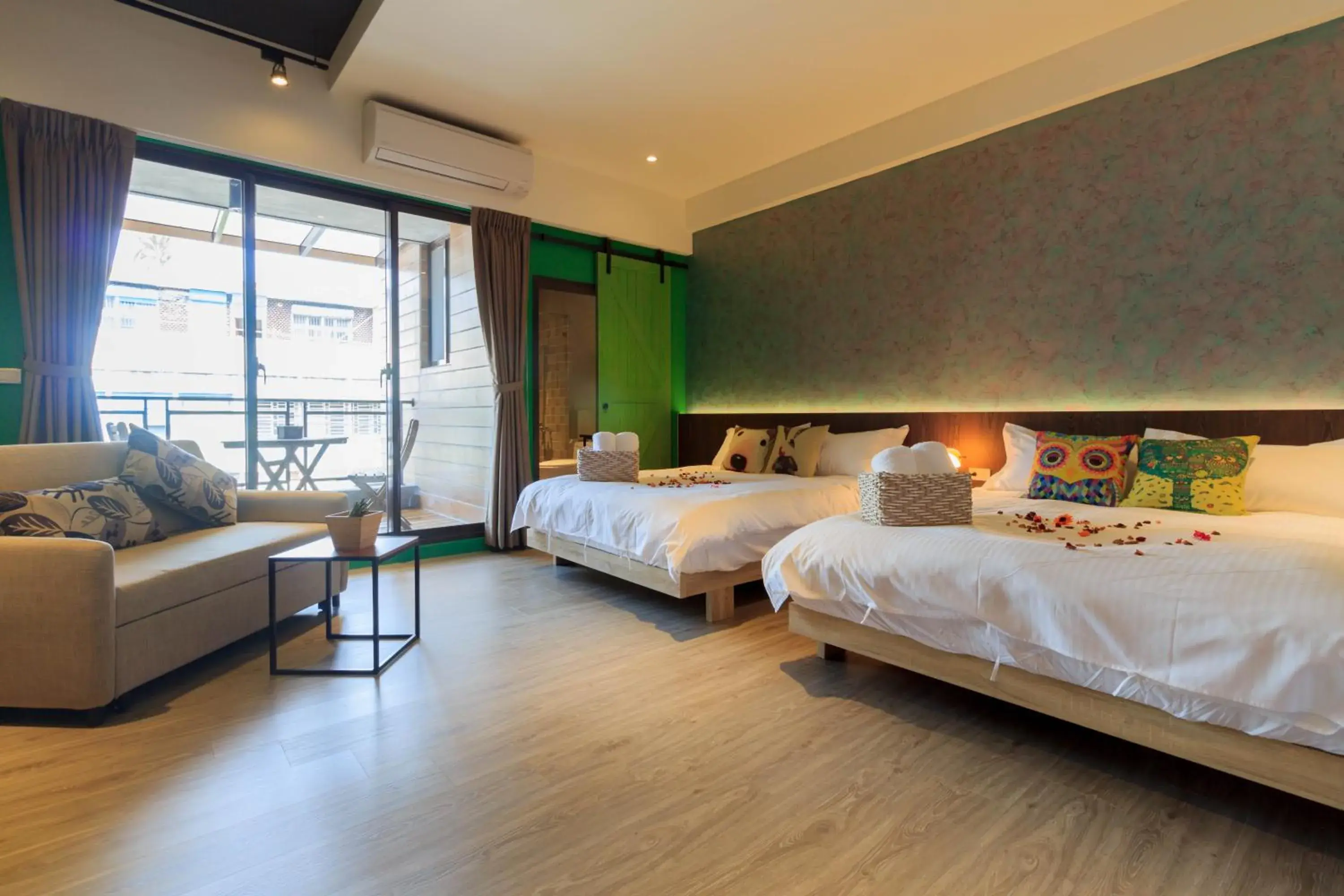 Standard Quadruple Room in Book 5 Standard Quadruple Room in Book 5