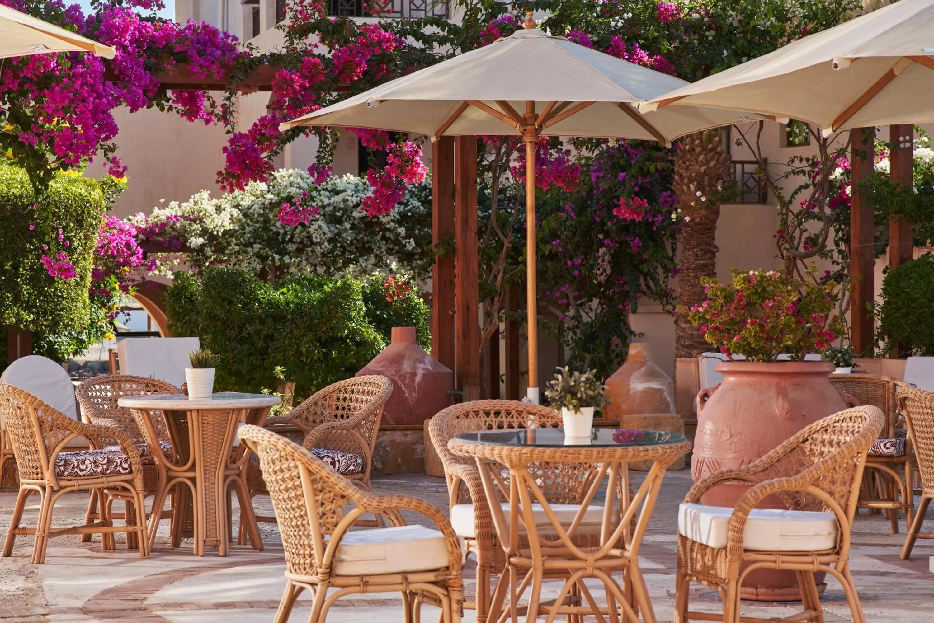 Restaurant/places to eat in Hotel Sultan Bey Resort