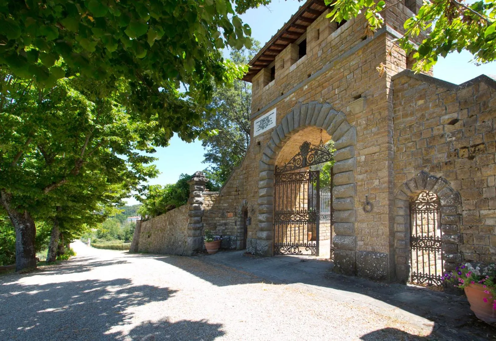 Property building in Castello di Cafaggio