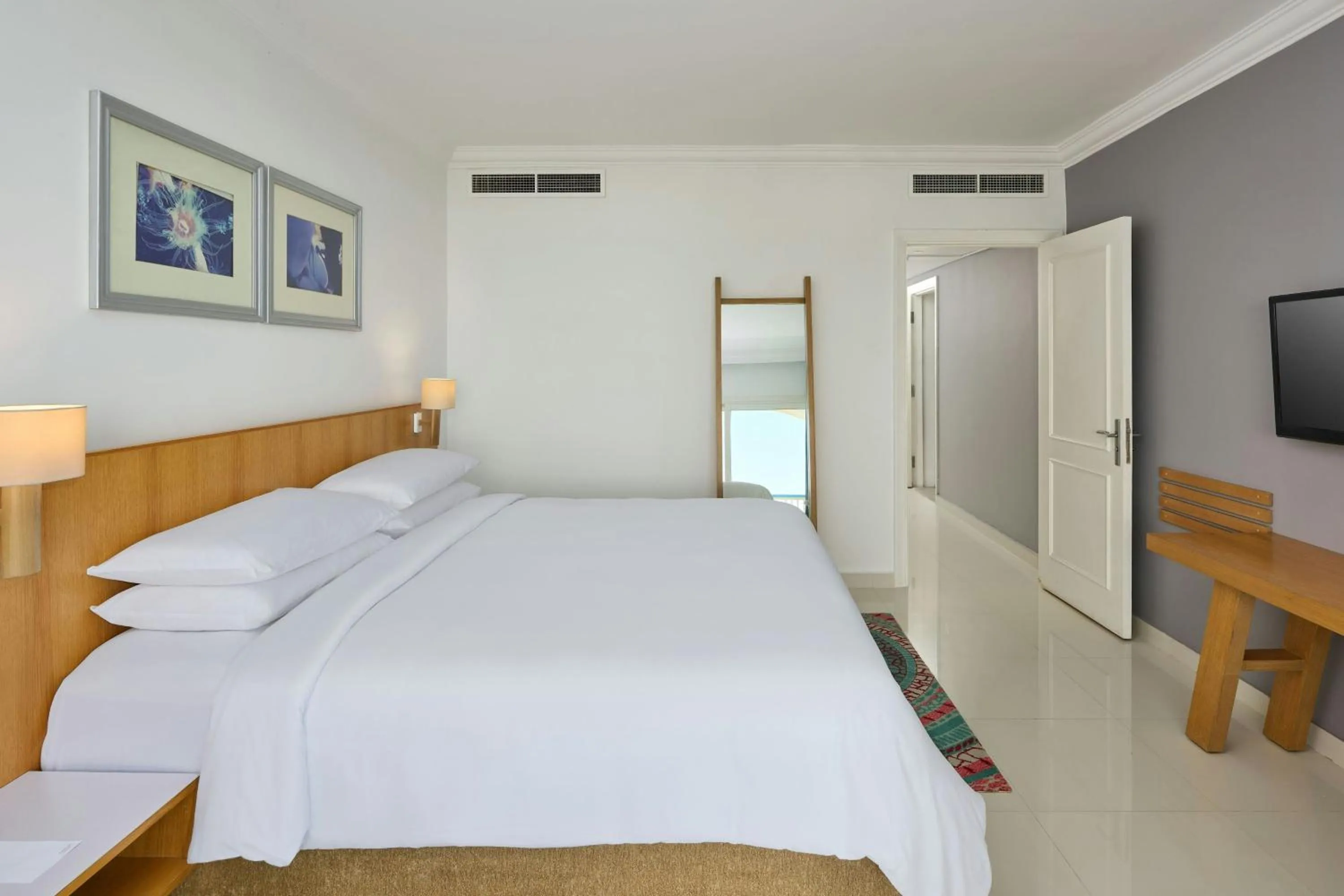 Bedroom, Bed in Renaissance Sharm El Sheikh Golden View Beach Resort