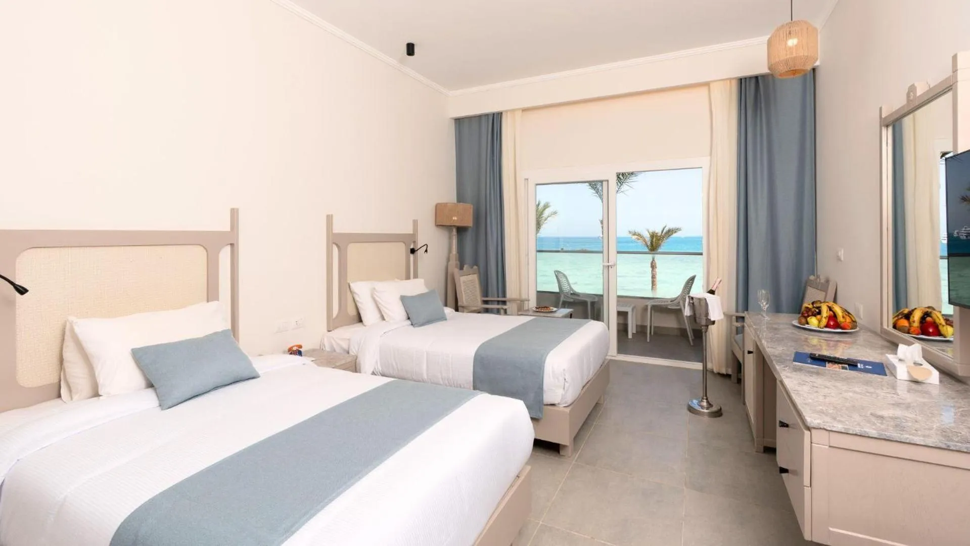 Photo of the whole room, Bed in Sunny Days El Palacio Resort & Spa