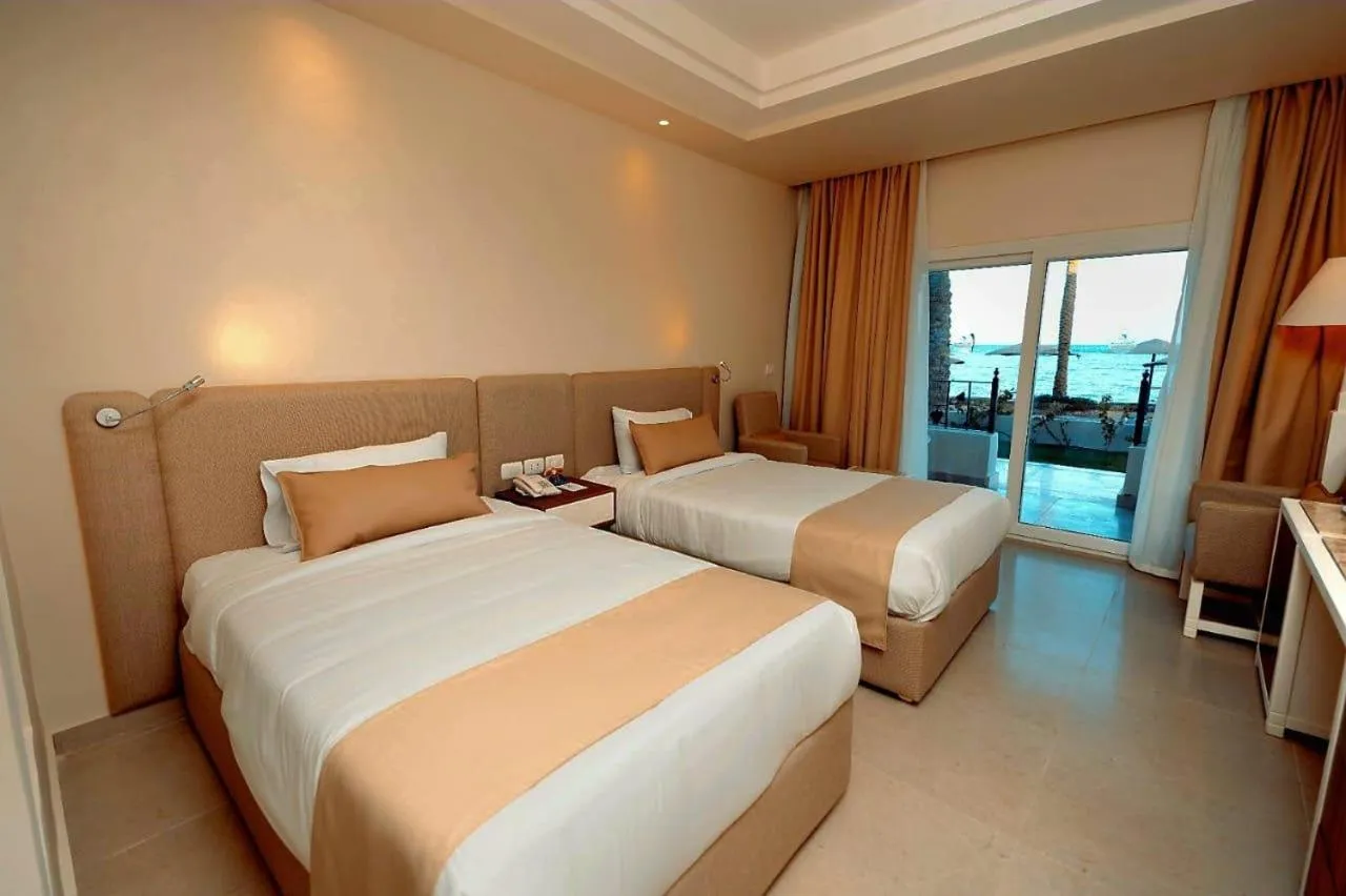 Photo of the whole room, Bed in Sunny Days El Palacio Resort & Spa