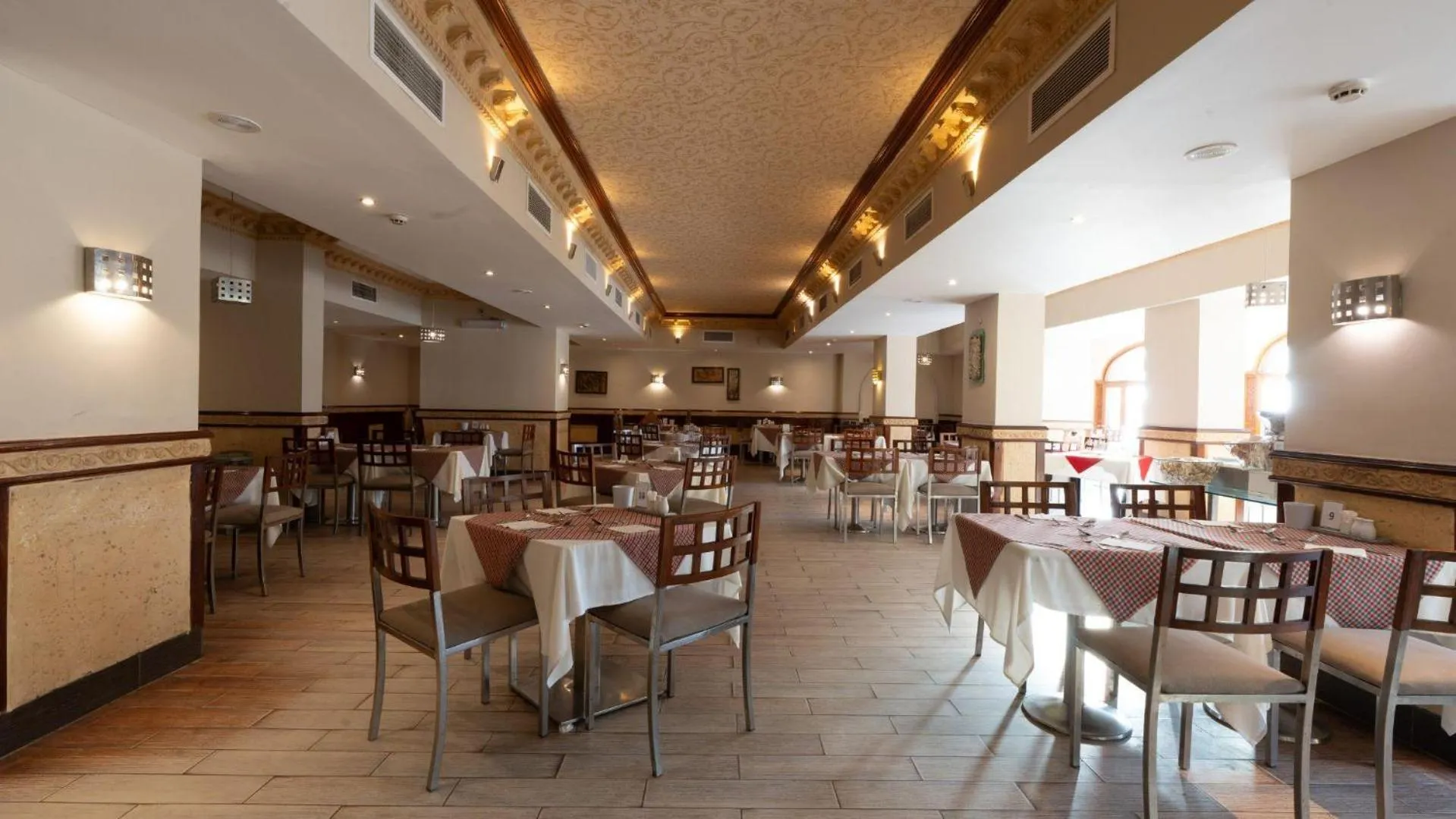 Restaurant/places to eat in Sunny Days El Palacio Resort & Spa