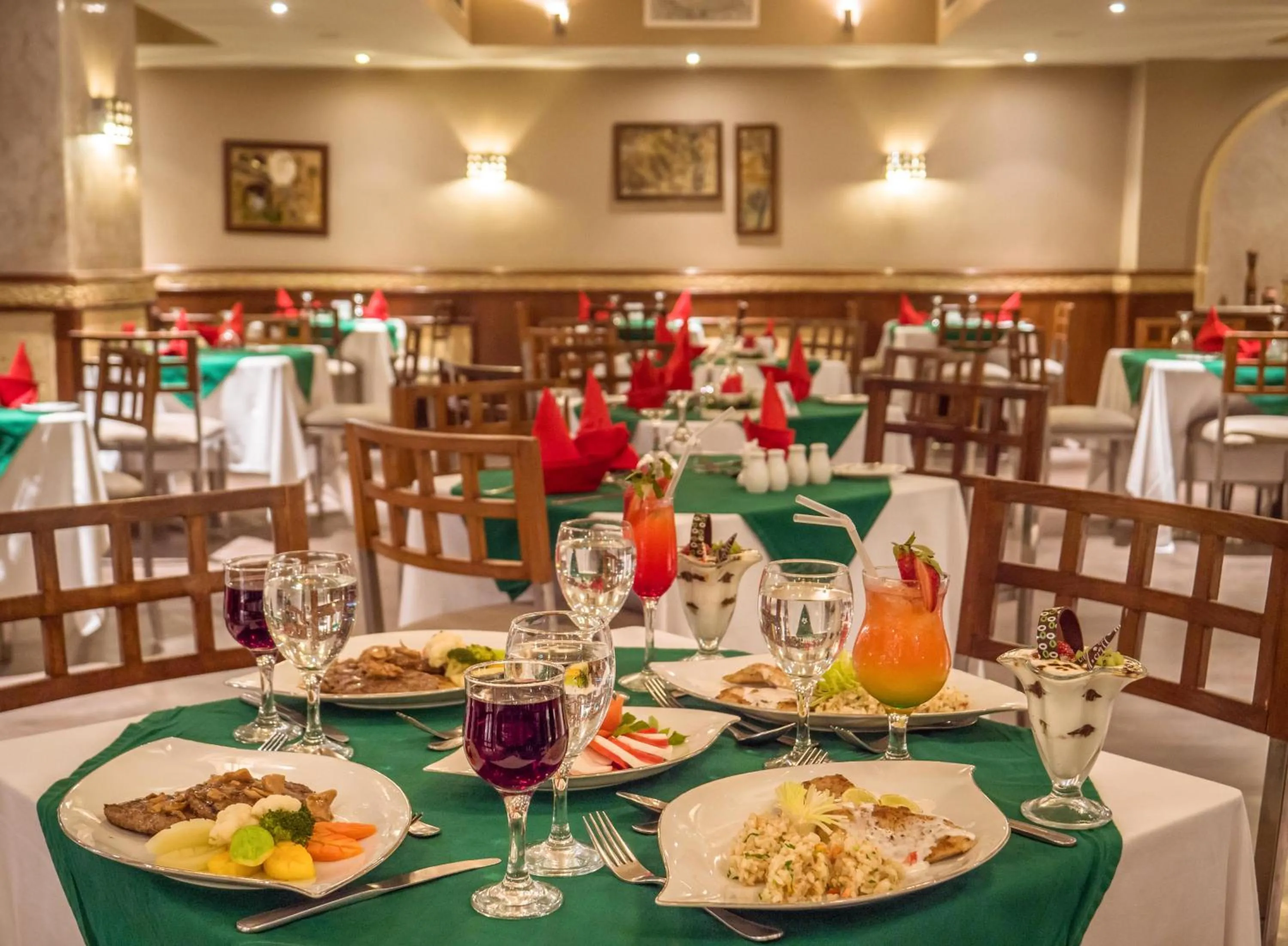 Restaurant/places to eat in Sunny Days El Palacio Resort & Spa