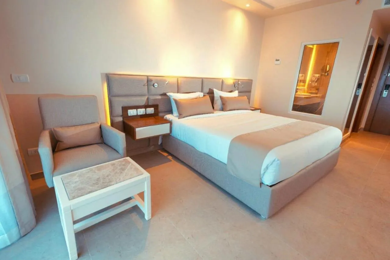 Photo of the whole room, Bed in Sunny Days El Palacio Resort & Spa