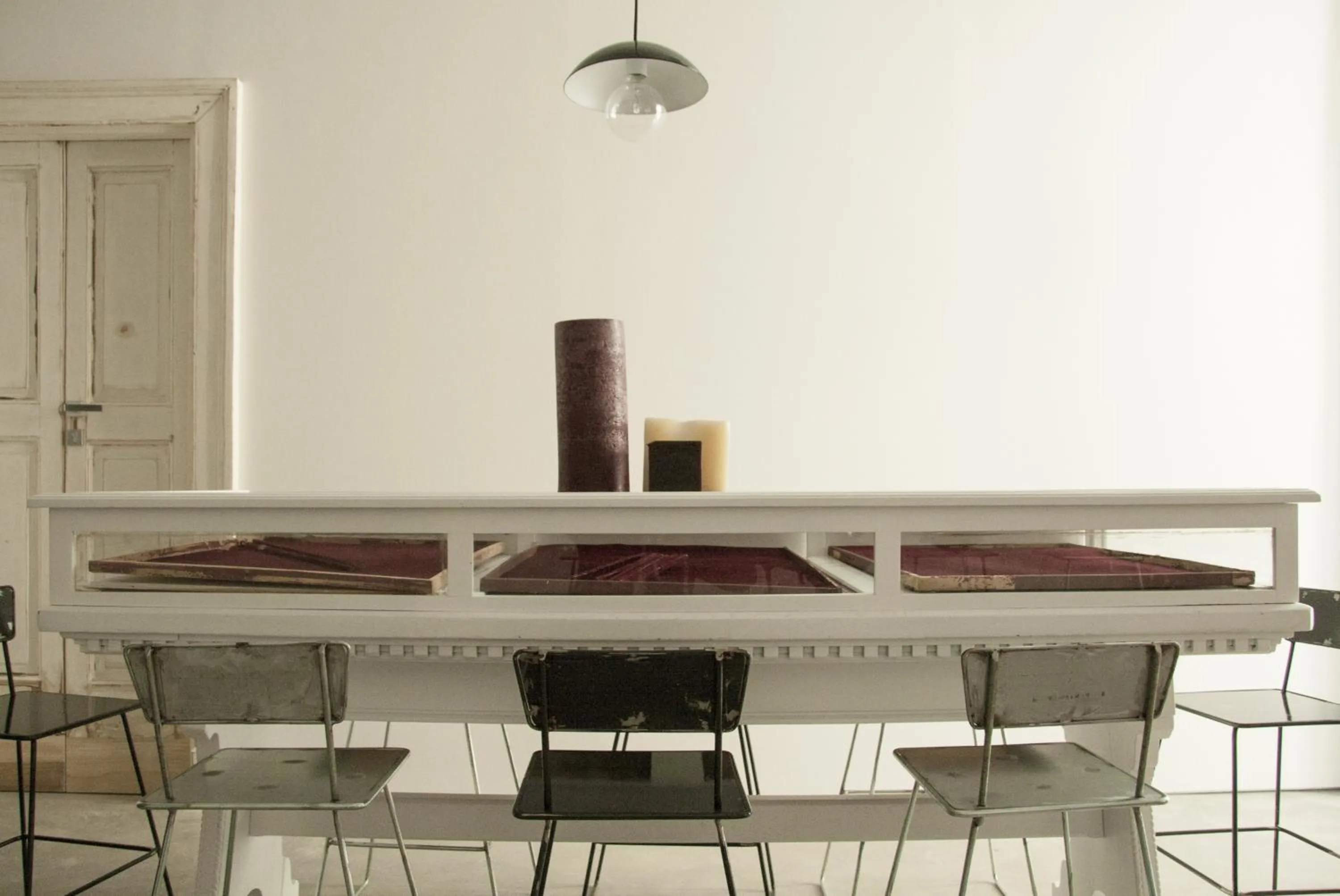 Communal lounge/ TV room in Belledonne Suite & Gallery