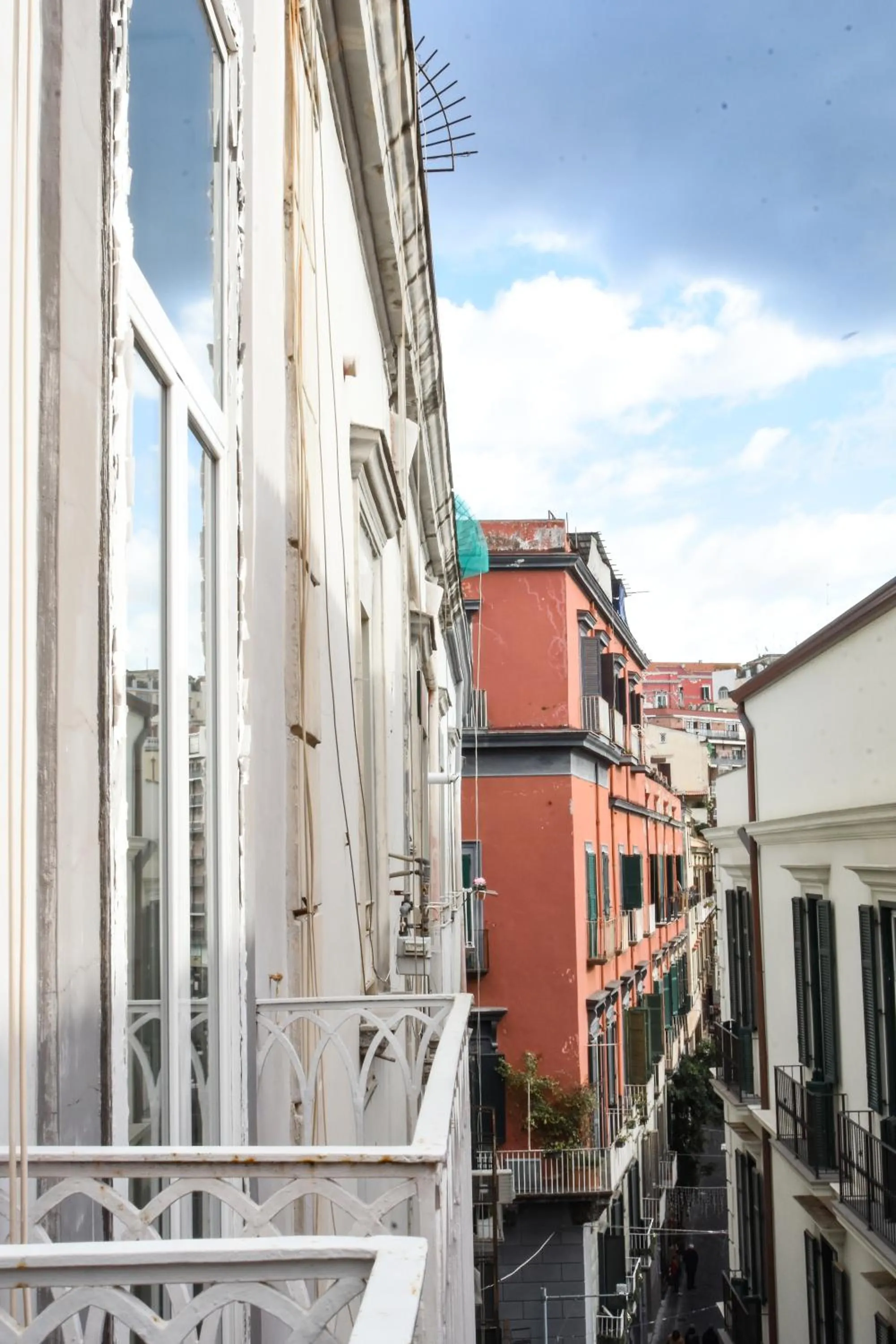 Facade/entrance in Belledonne Suite & Gallery