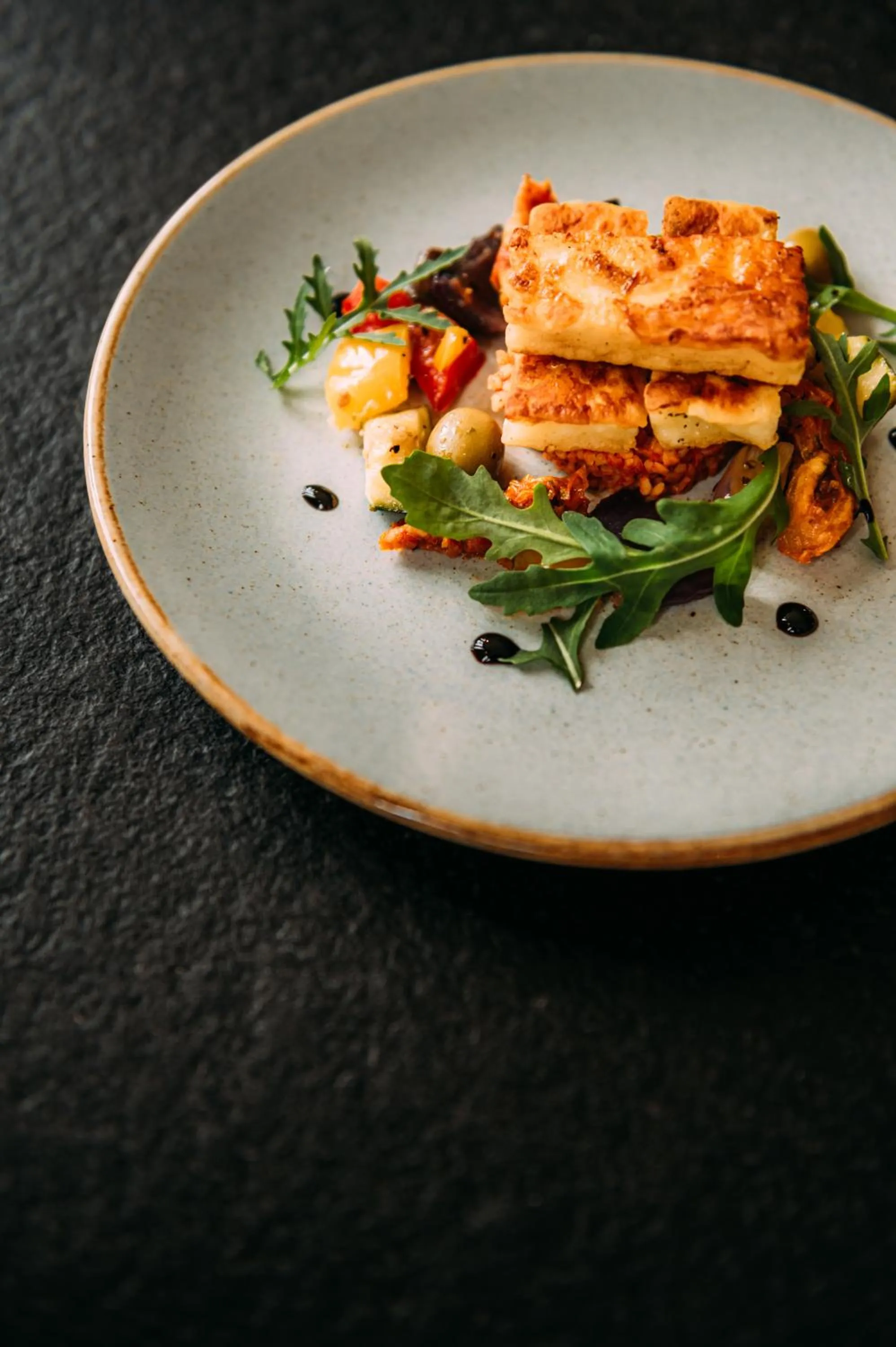 Restaurant/places to eat in The Royal Hotel