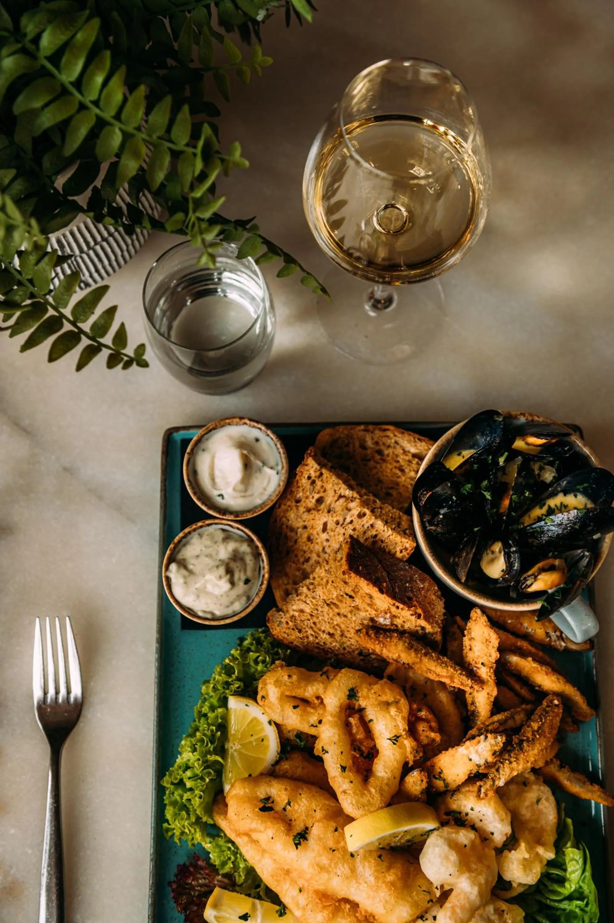 Restaurant/places to eat in The Royal Hotel