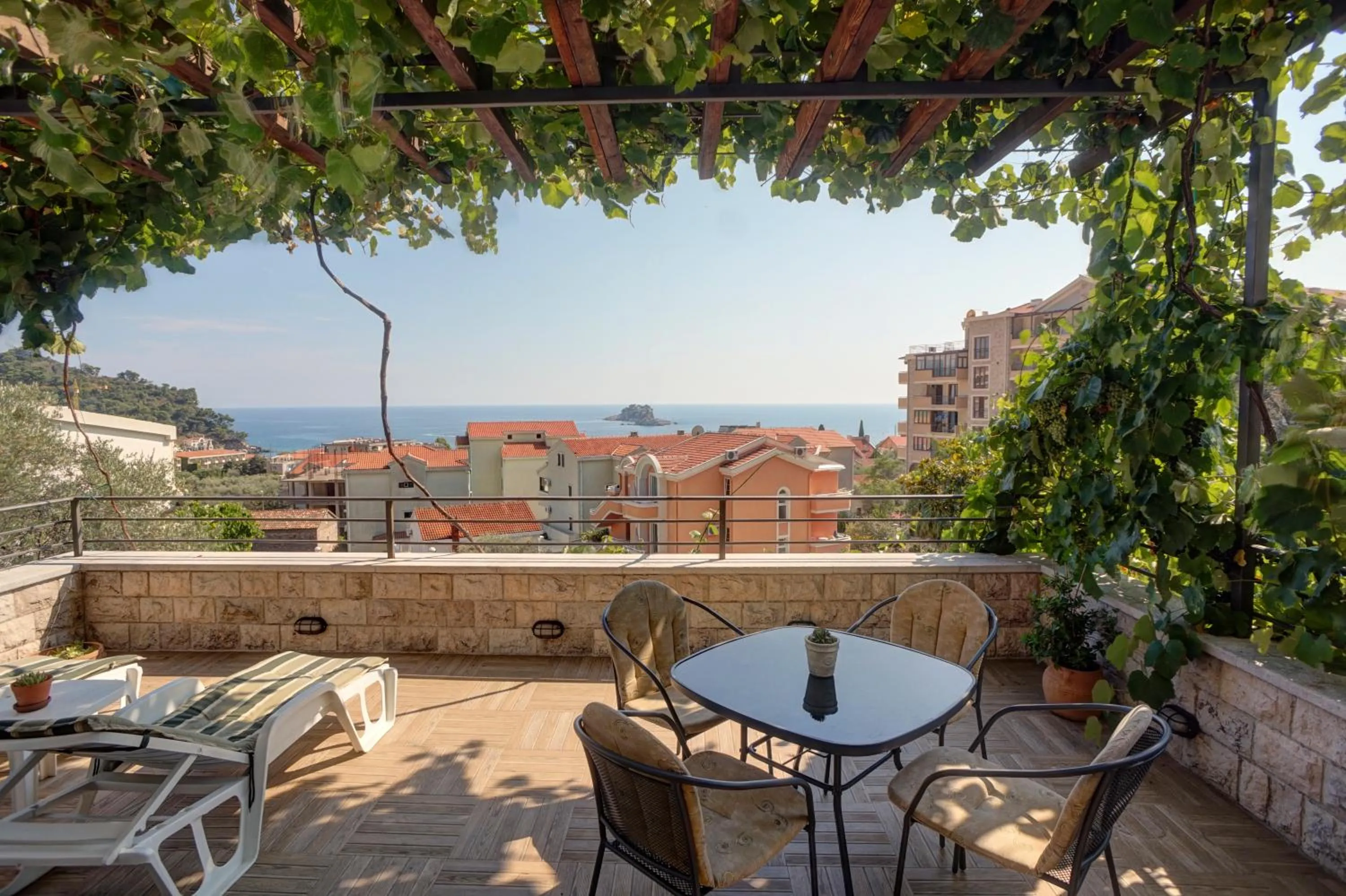Apartments Minja Nerin