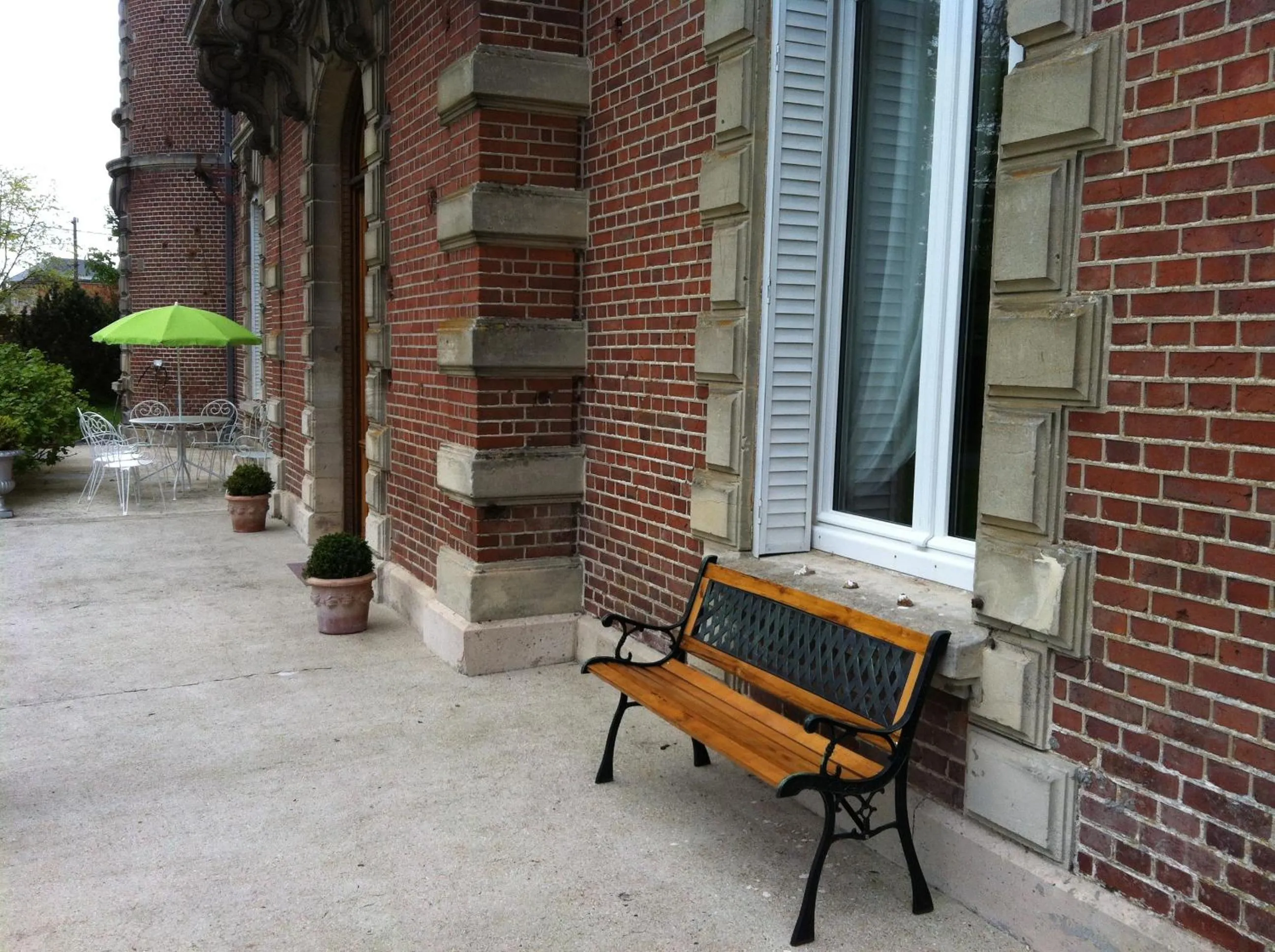Balcony/Terrace in Château des marronniers