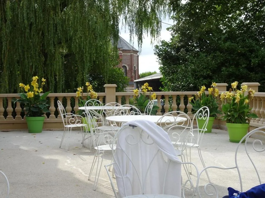 Patio in Château des marronniers