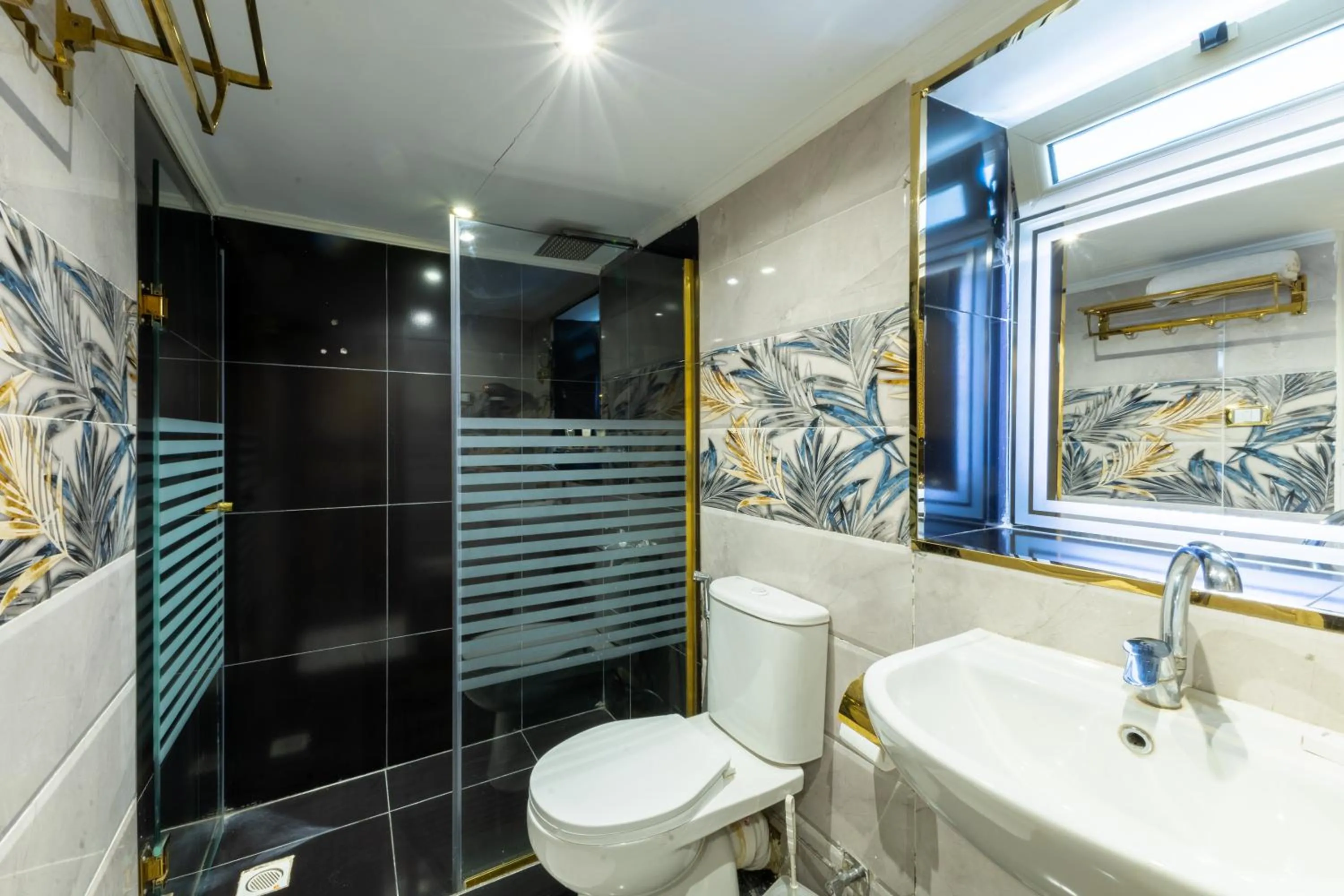 Bathroom in Cairo Inn