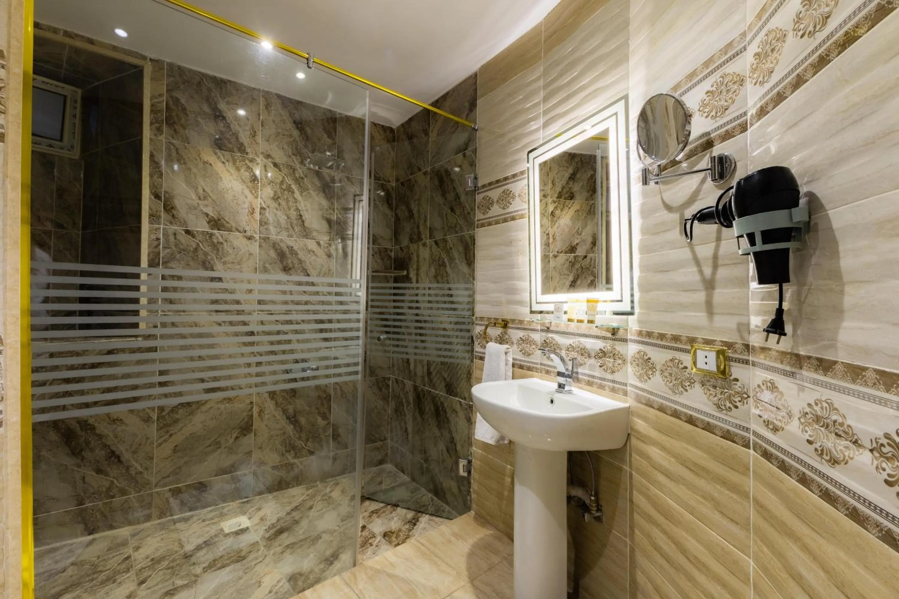 Bathroom in Cairo Inn