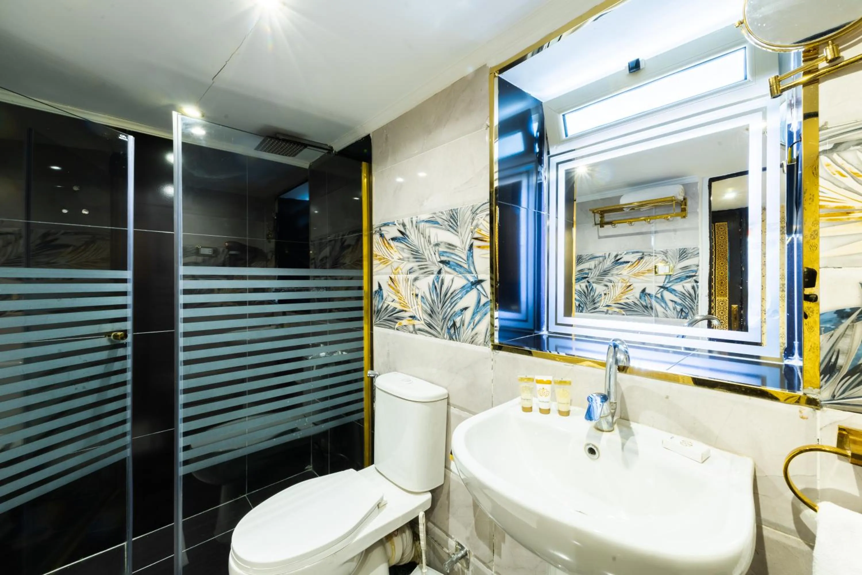 Bathroom in Cairo Inn