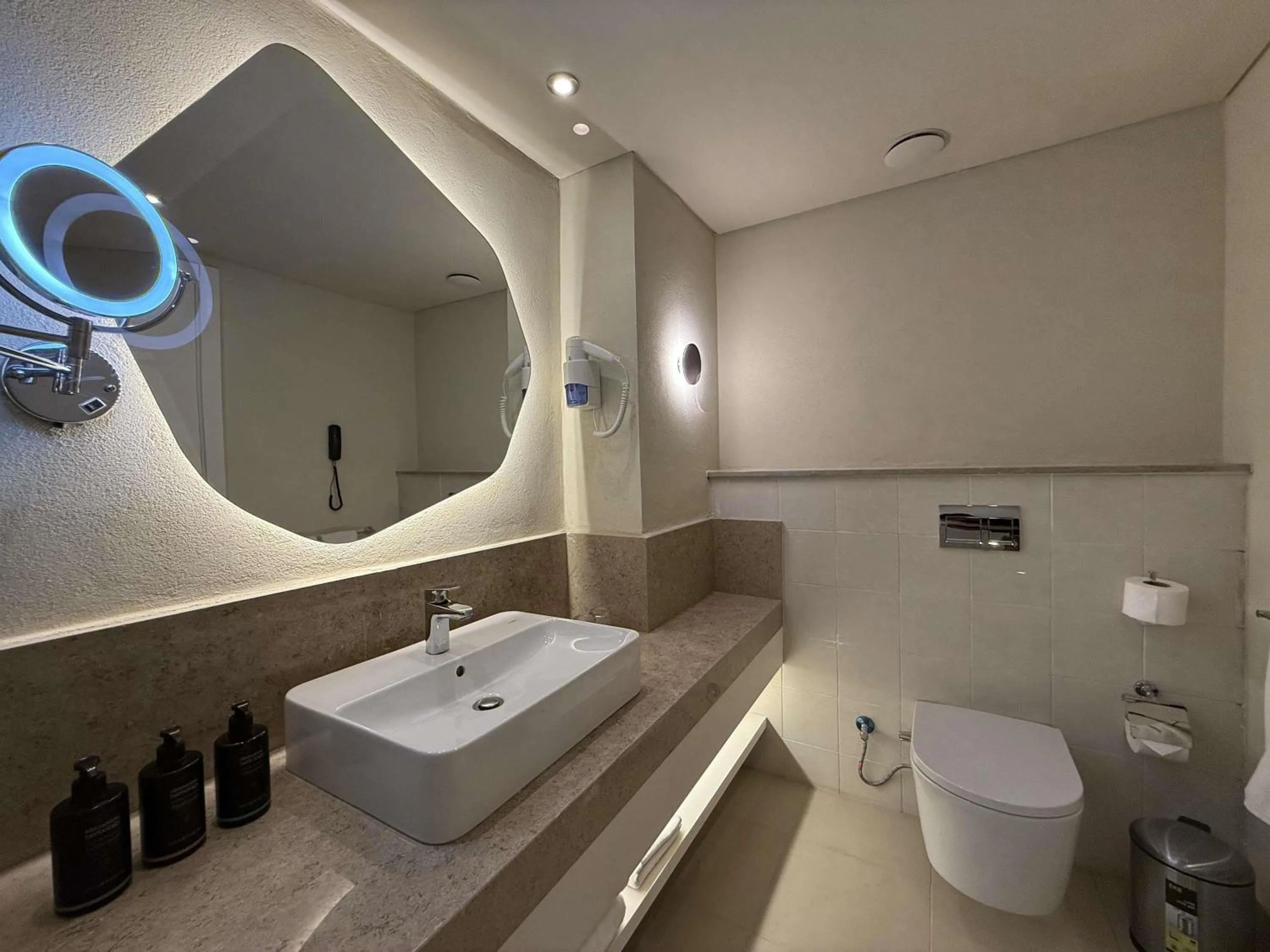 Shower in Naama Bay Promenade Beach Resort Managed By Accor