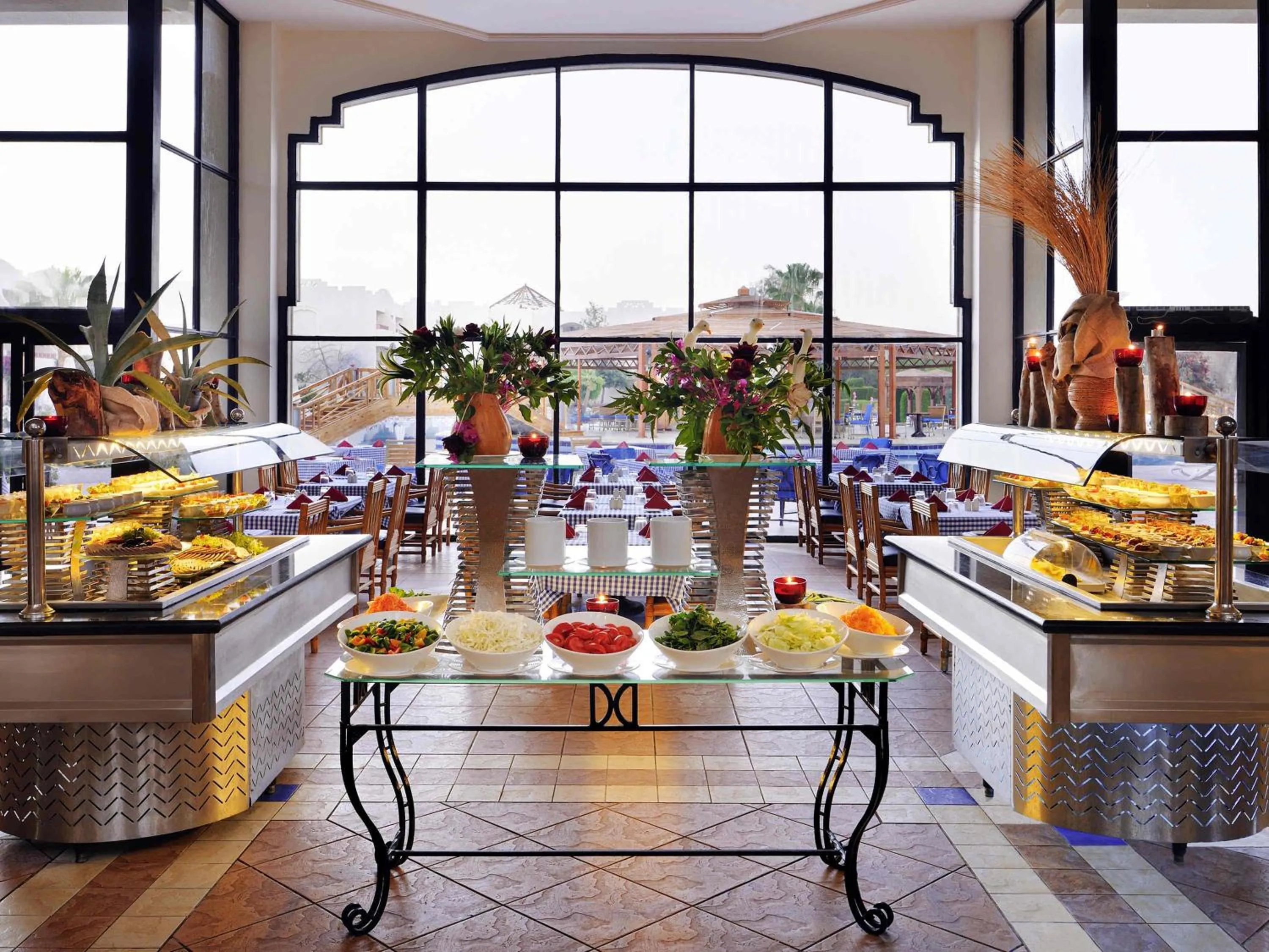 Restaurant/places to eat in Naama Bay Promenade Beach Resort Managed By Accor