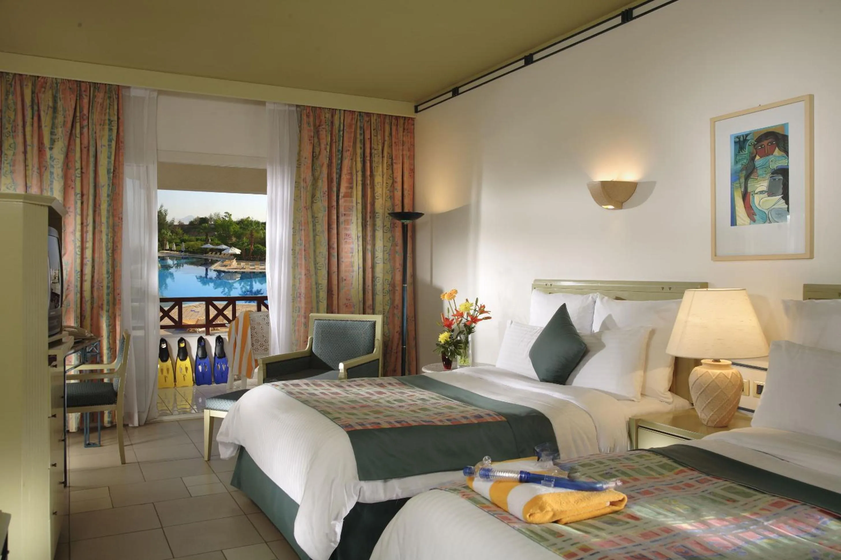 Bed in Naama Bay Promenade Beach Resort Managed By Accor