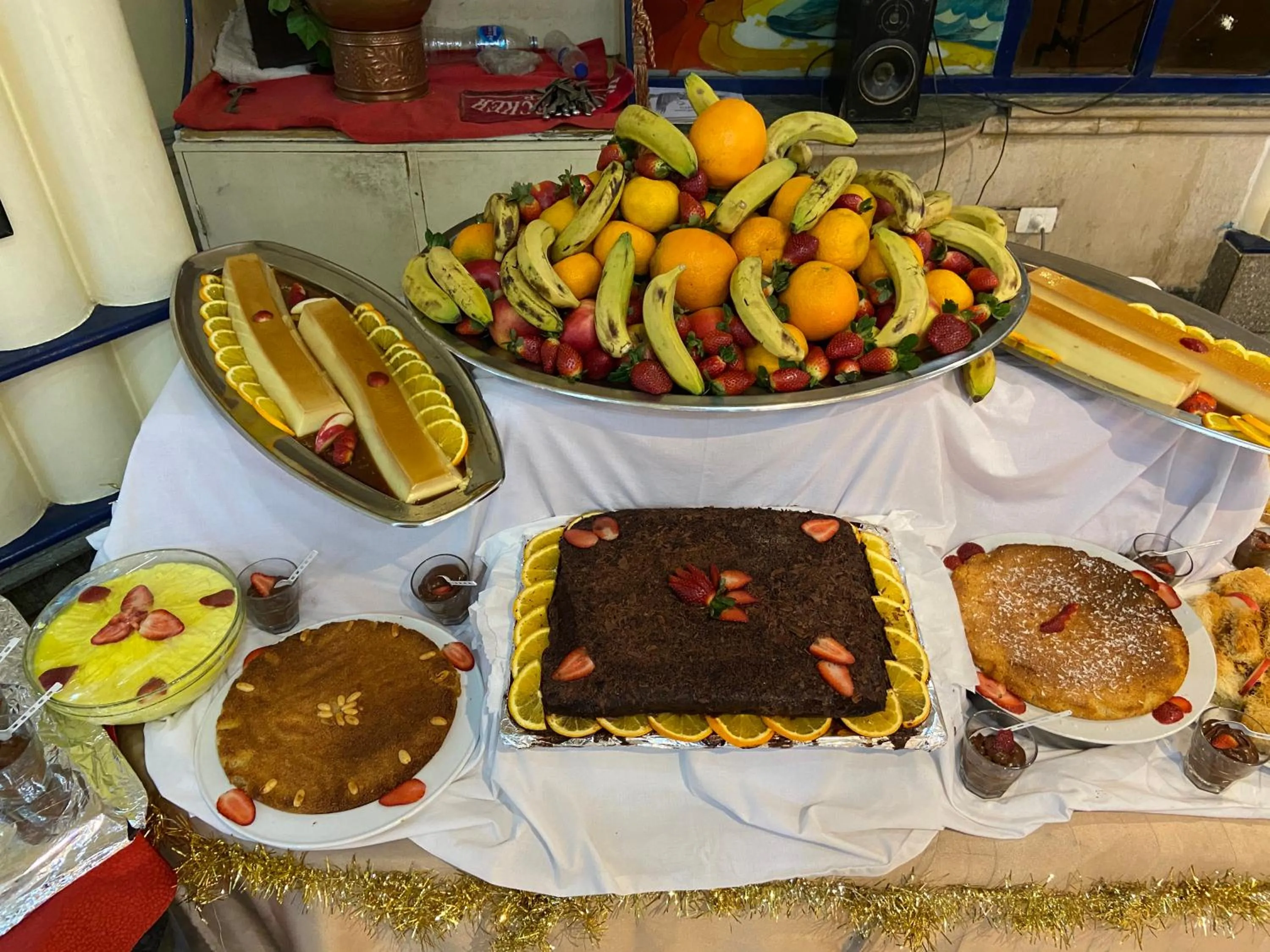 Food in Gaddis Hotel, Suites and Apartments