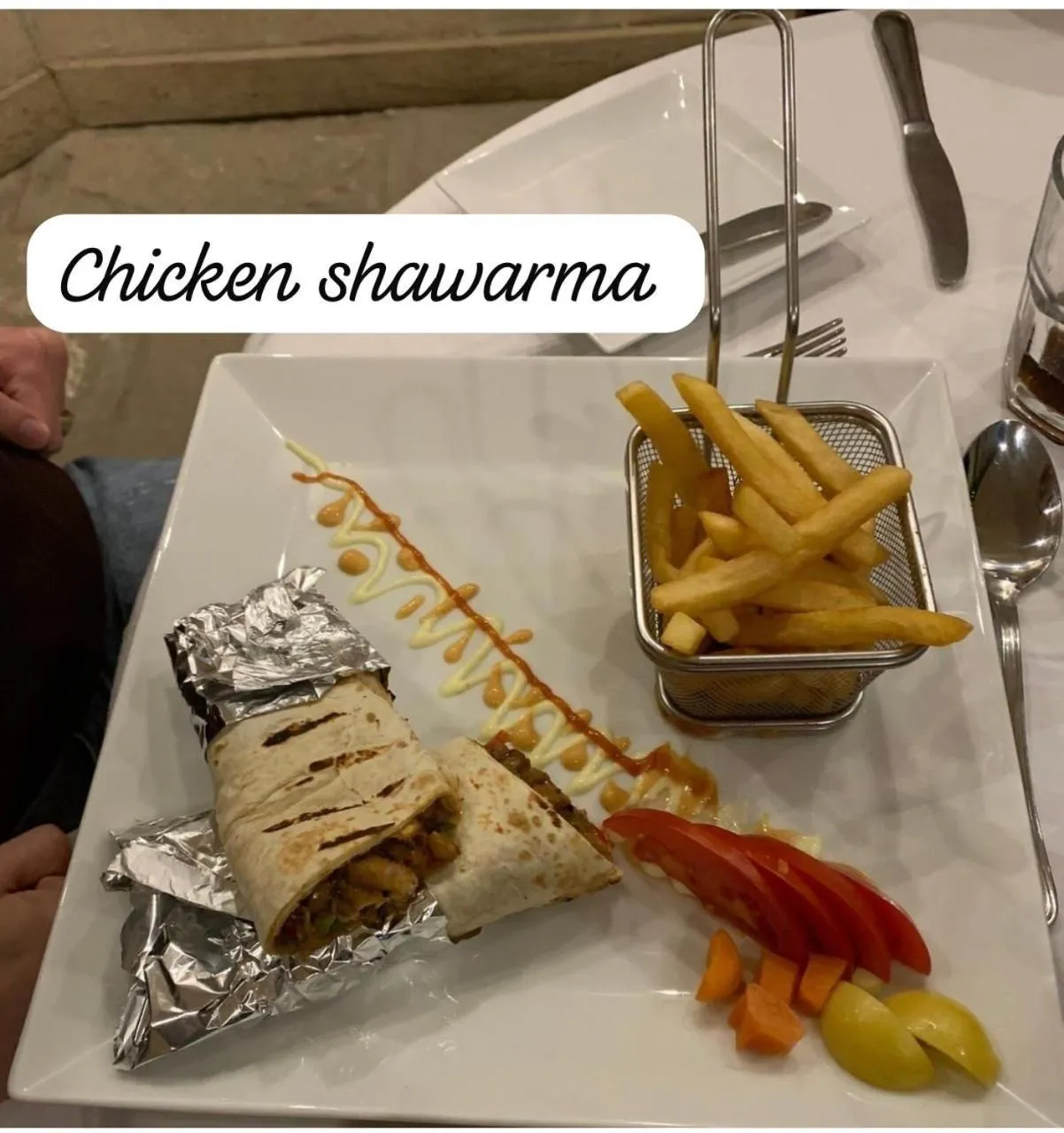 Food in Gaddis Hotel, Suites and Apartments