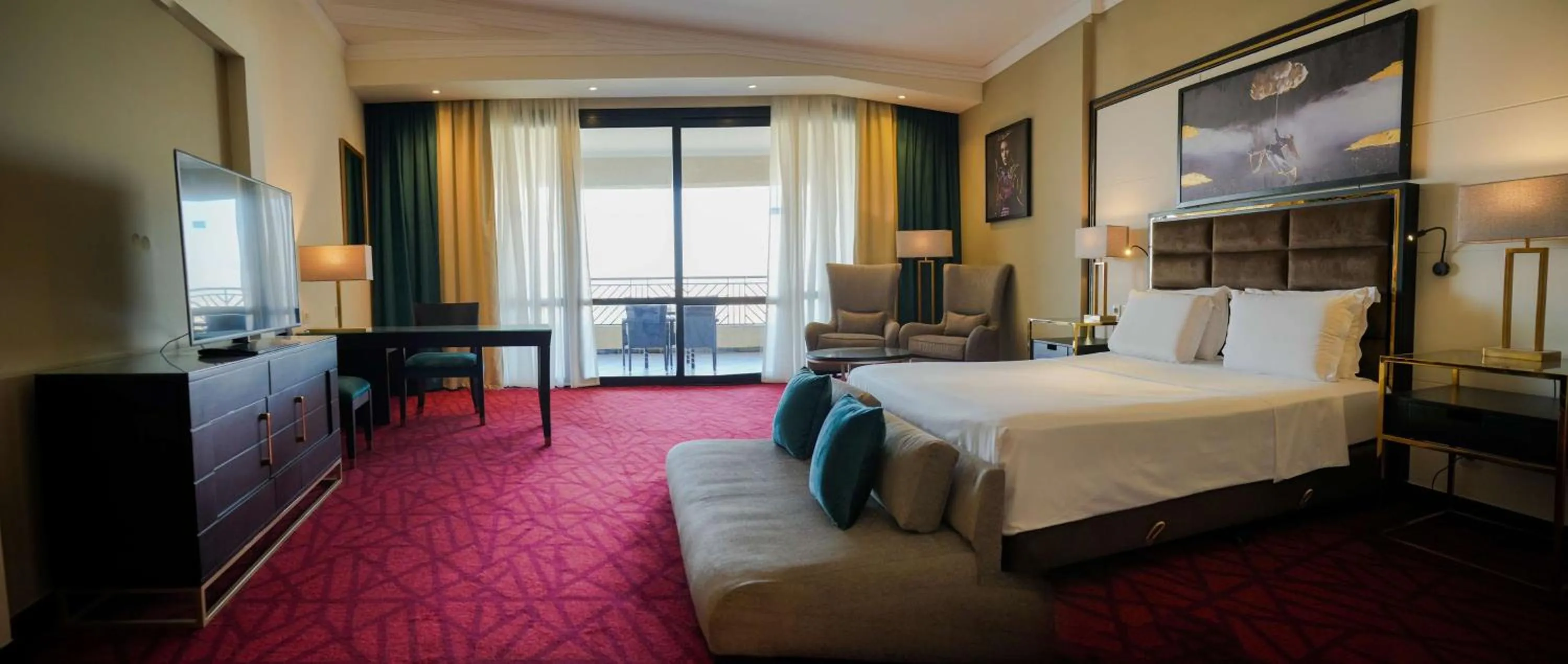 Photo of the whole room, Bed in Radisson Blu Hotel & Convention Center, Alexandria